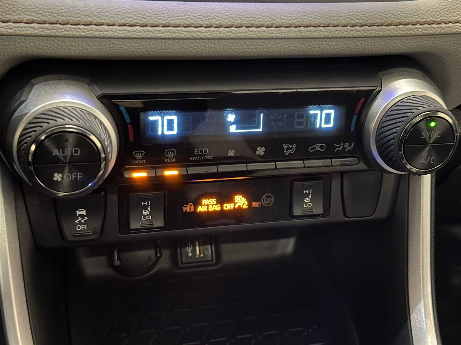 Thumbnail: 2025 Toyota RAV4 - 15