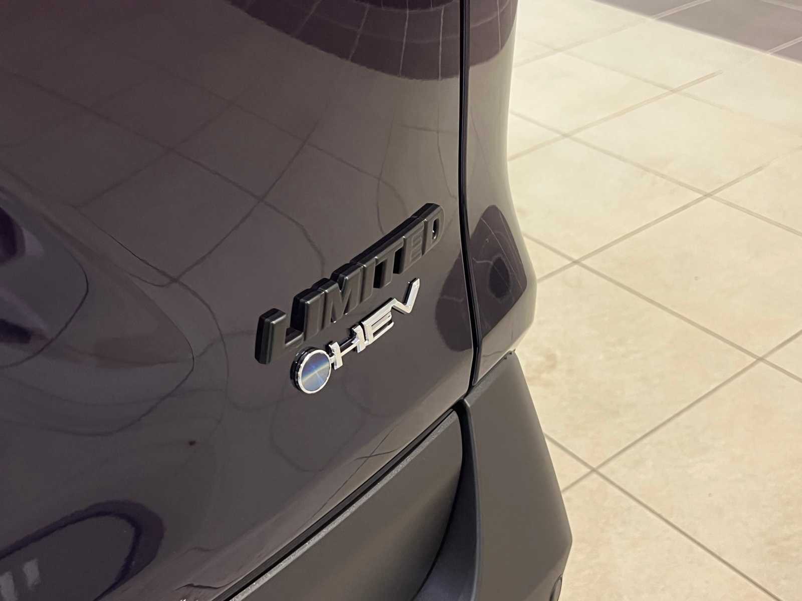 Thumbnail: 2025 Toyota RAV4 - 6