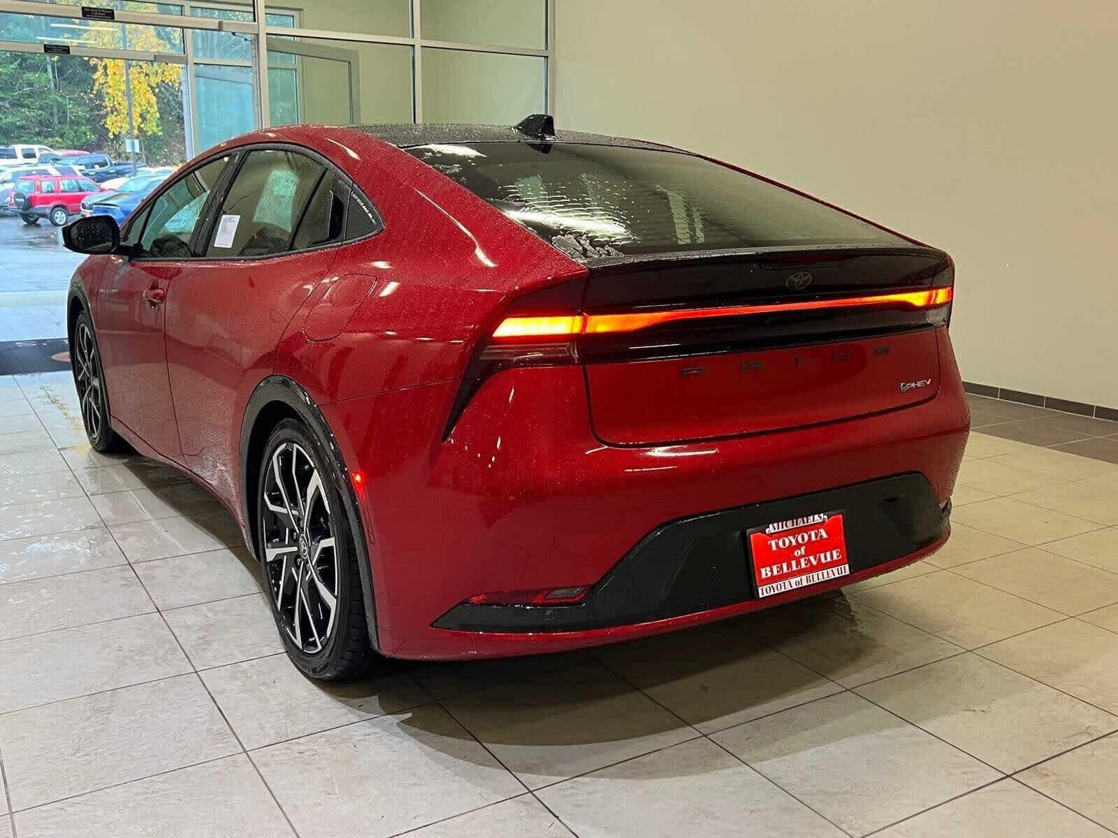 Thumbnail: 2026 Toyota Prius - 4