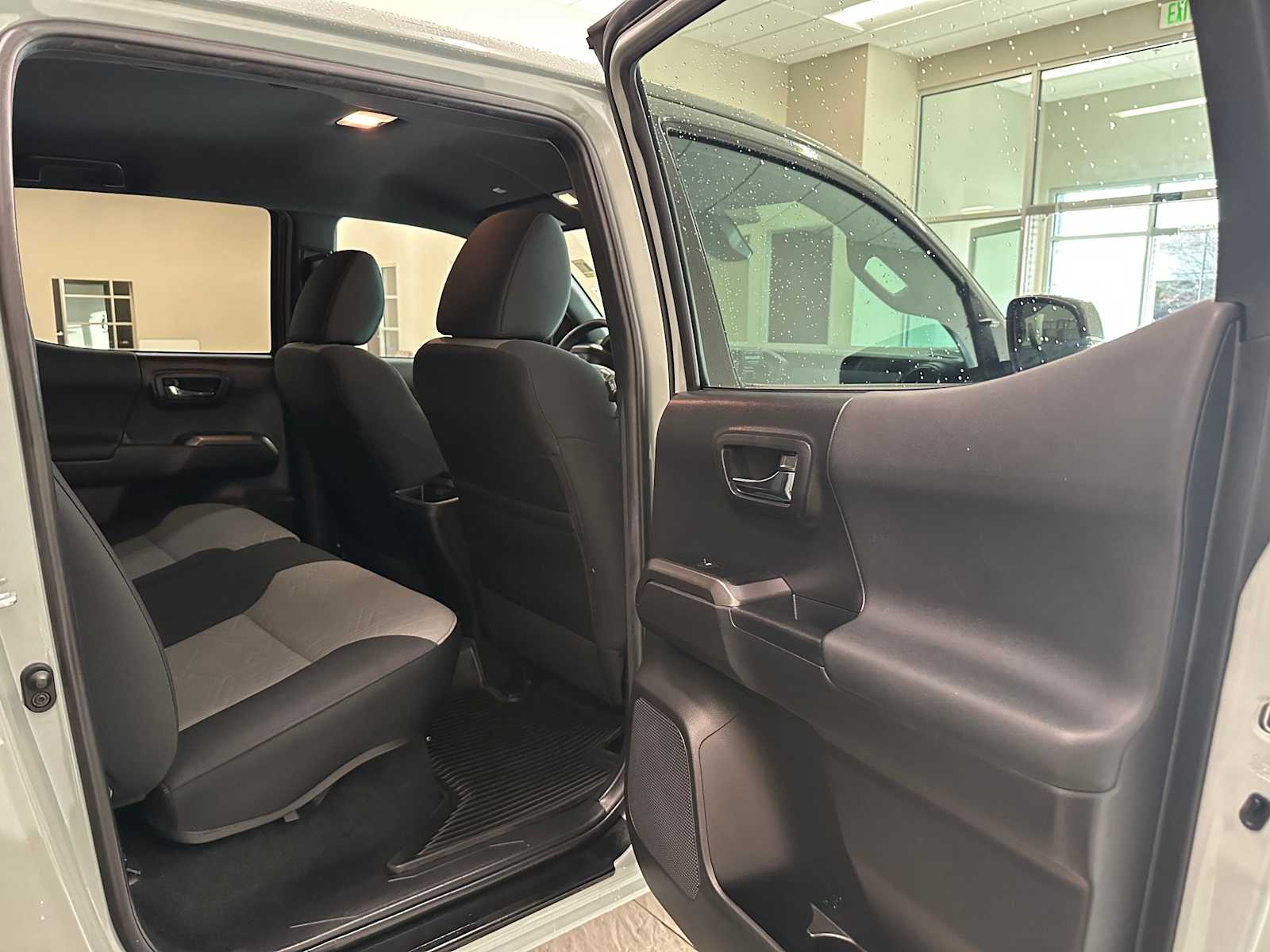 Thumbnail: 2022 Toyota Tacoma - 25