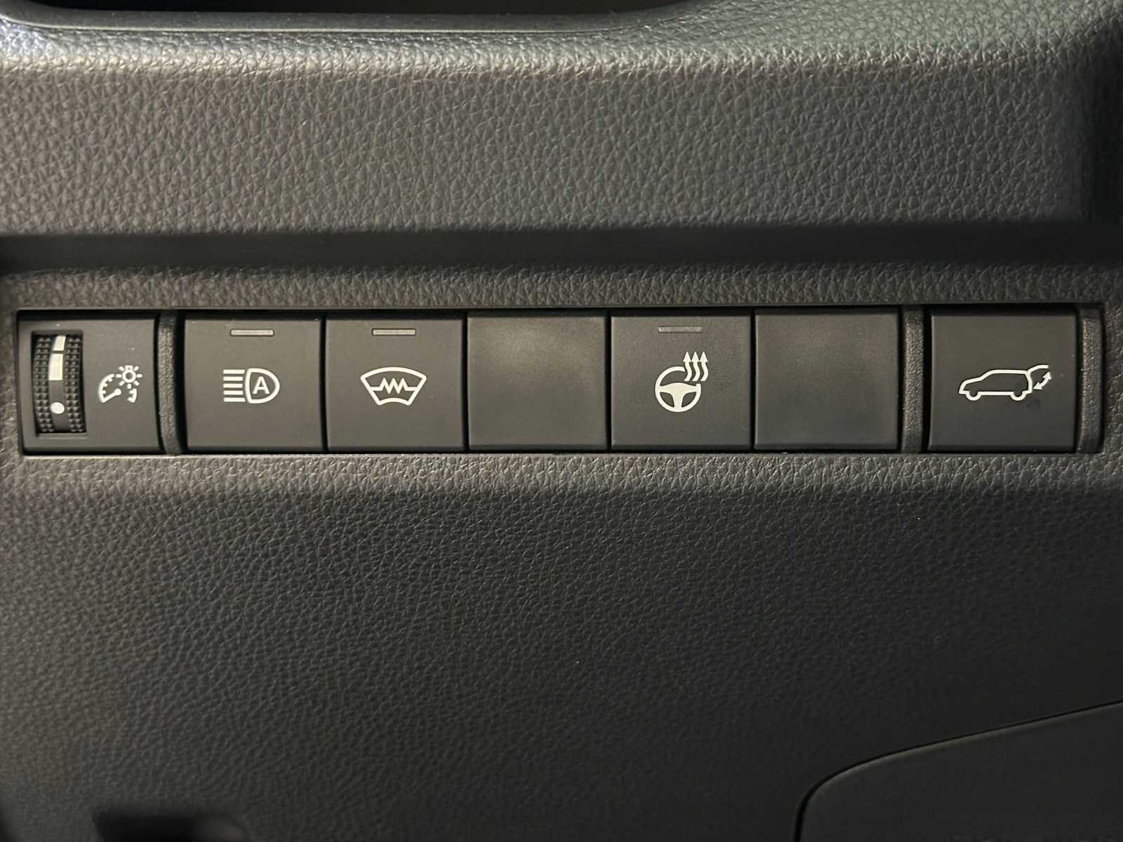 Thumbnail: 2025 Toyota RAV4 - 18