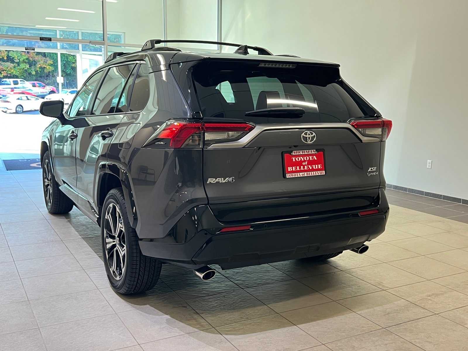 Thumbnail: 2025 Toyota RAV4 - 4