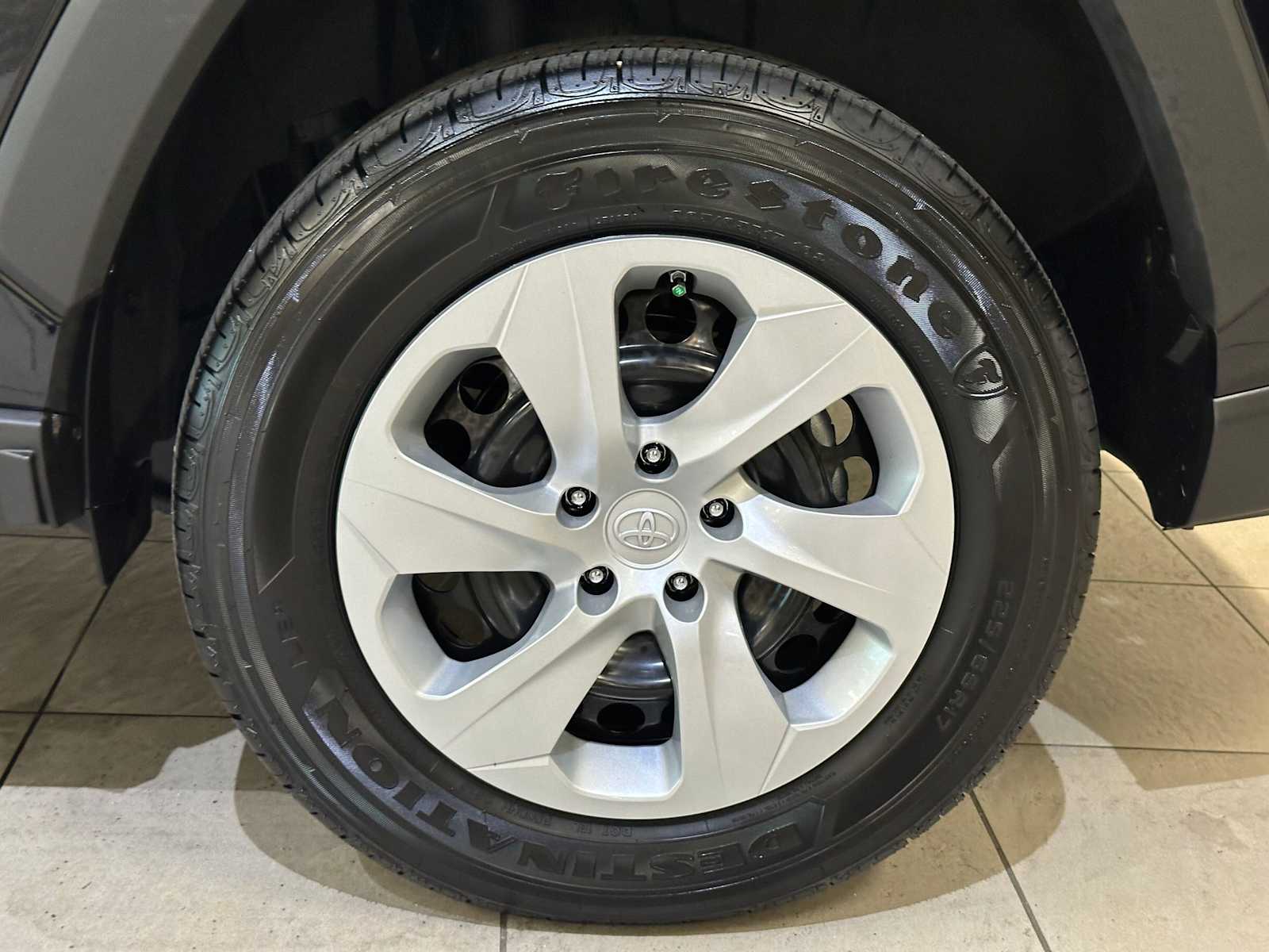 Thumbnail: 2025 Toyota RAV4 - 8