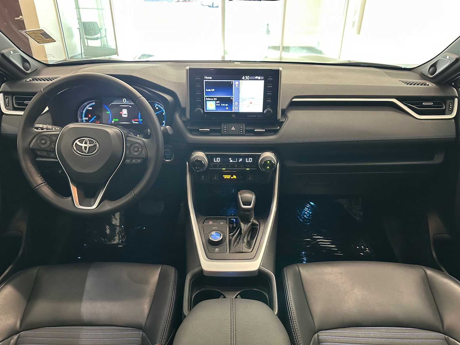 Thumbnail: 2021 Toyota RAV4 - 10