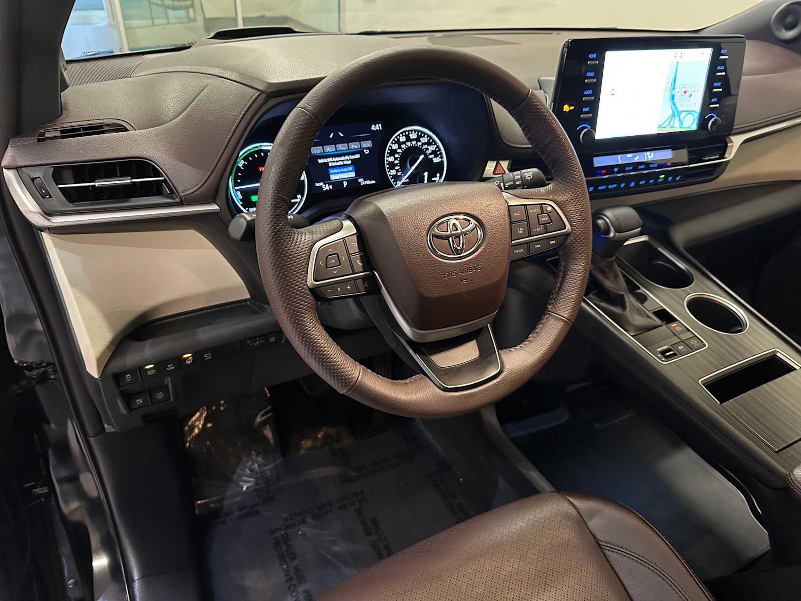 Thumbnail: 2022 Toyota Sienna - 2