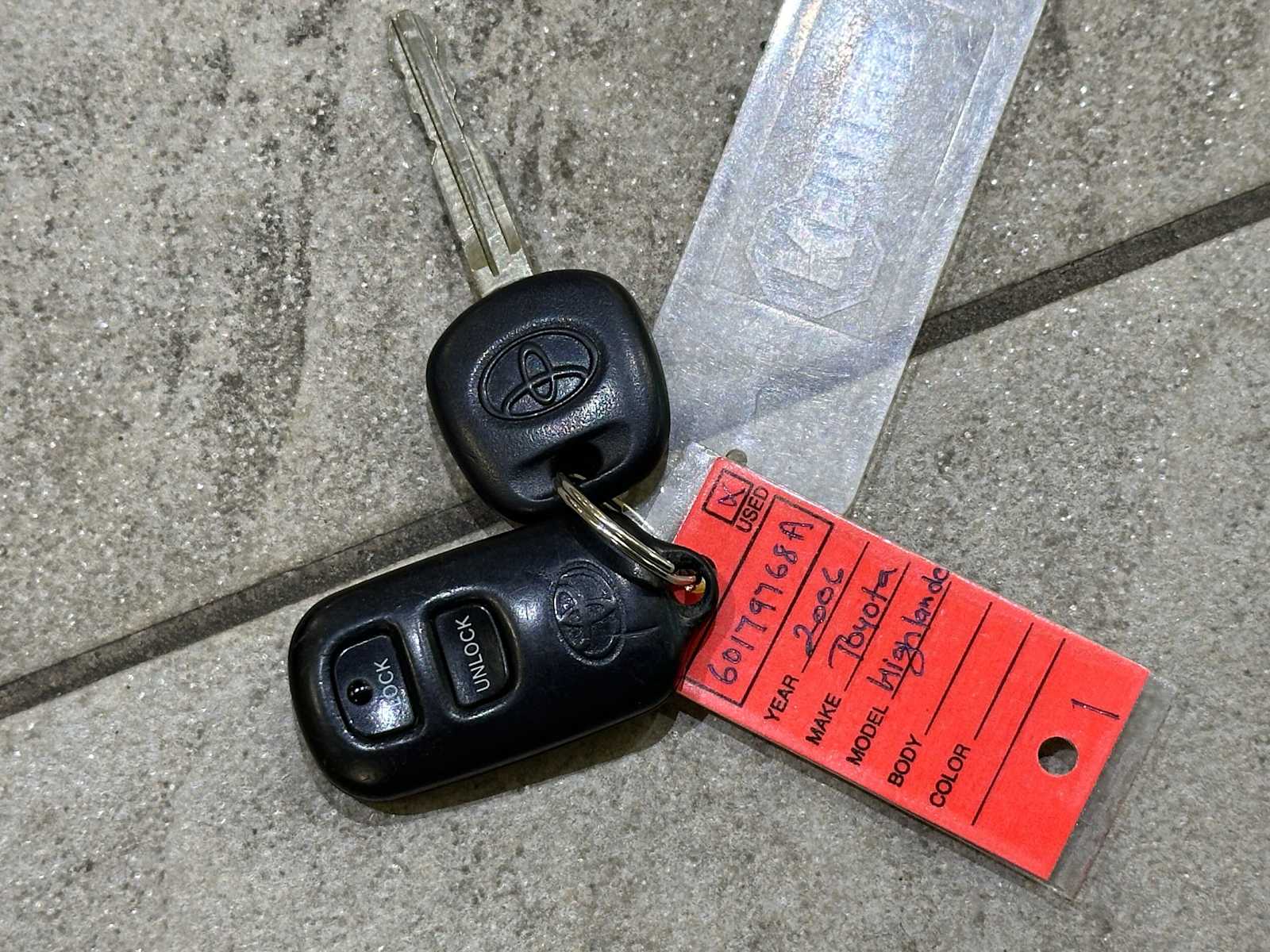 Thumbnail: 2006 Toyota Highlander - 30