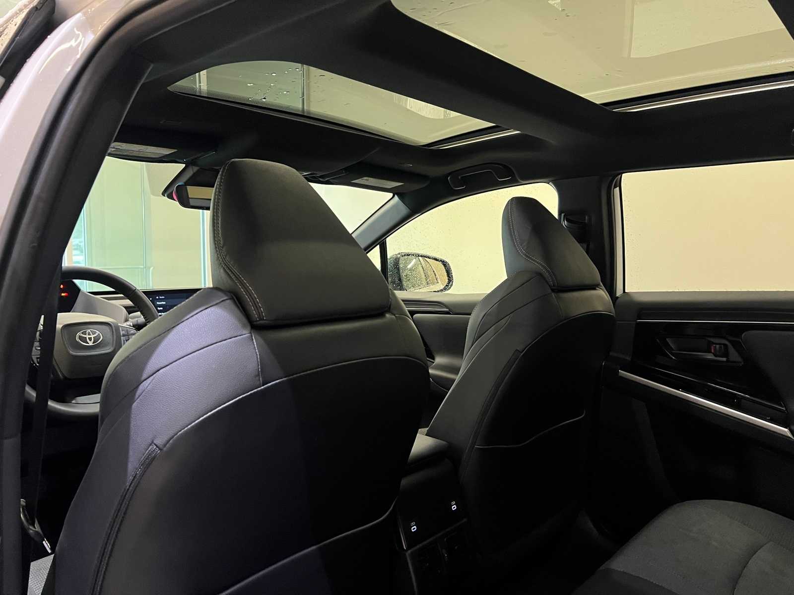 Thumbnail: 2024 Toyota bZ4X - 12