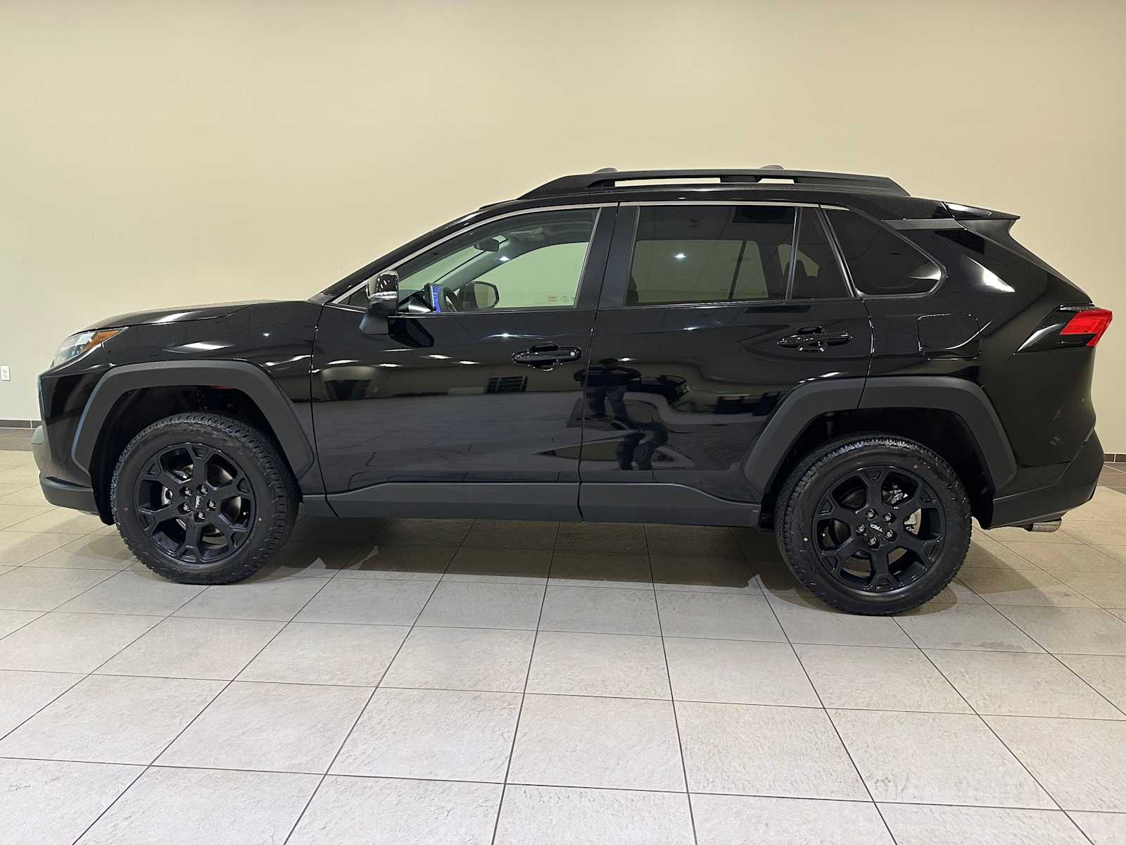 Thumbnail: 2023 Toyota RAV4 - 3