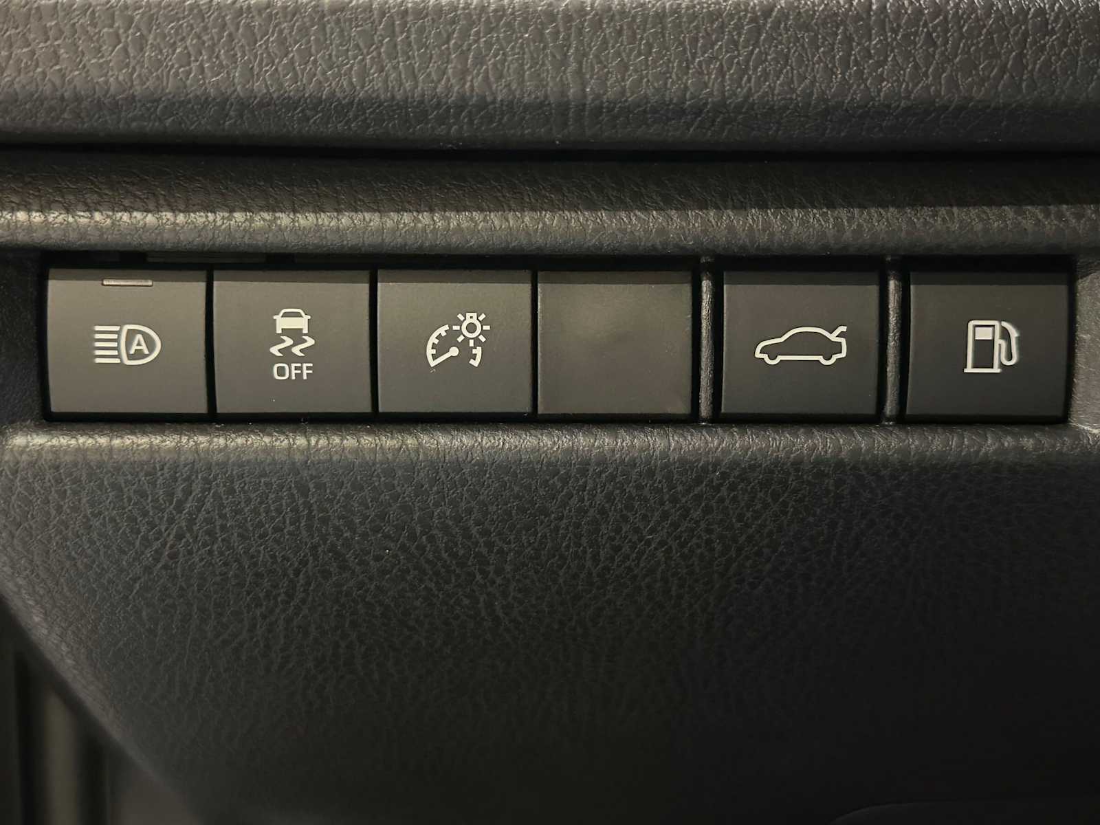 Thumbnail: 2026 Toyota Camry - 19