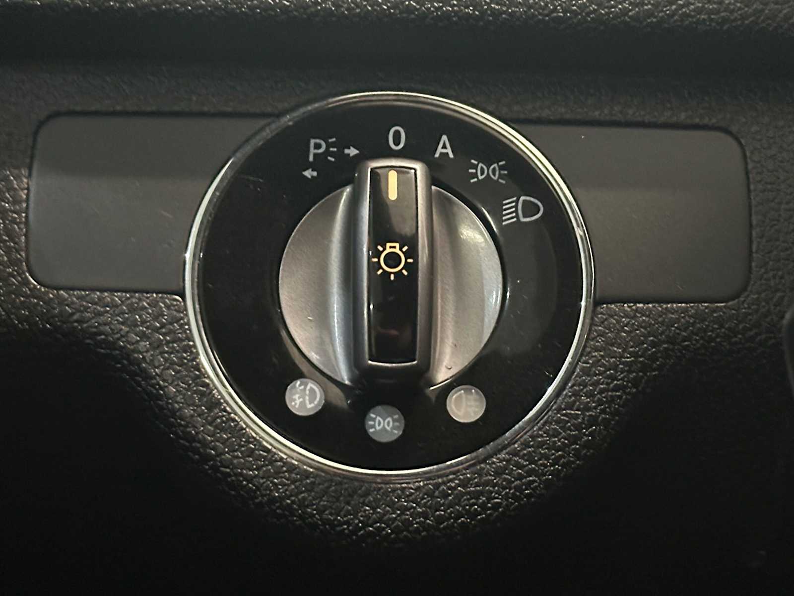 Thumbnail: 2008 Mercedes-Benz C-Class - 19