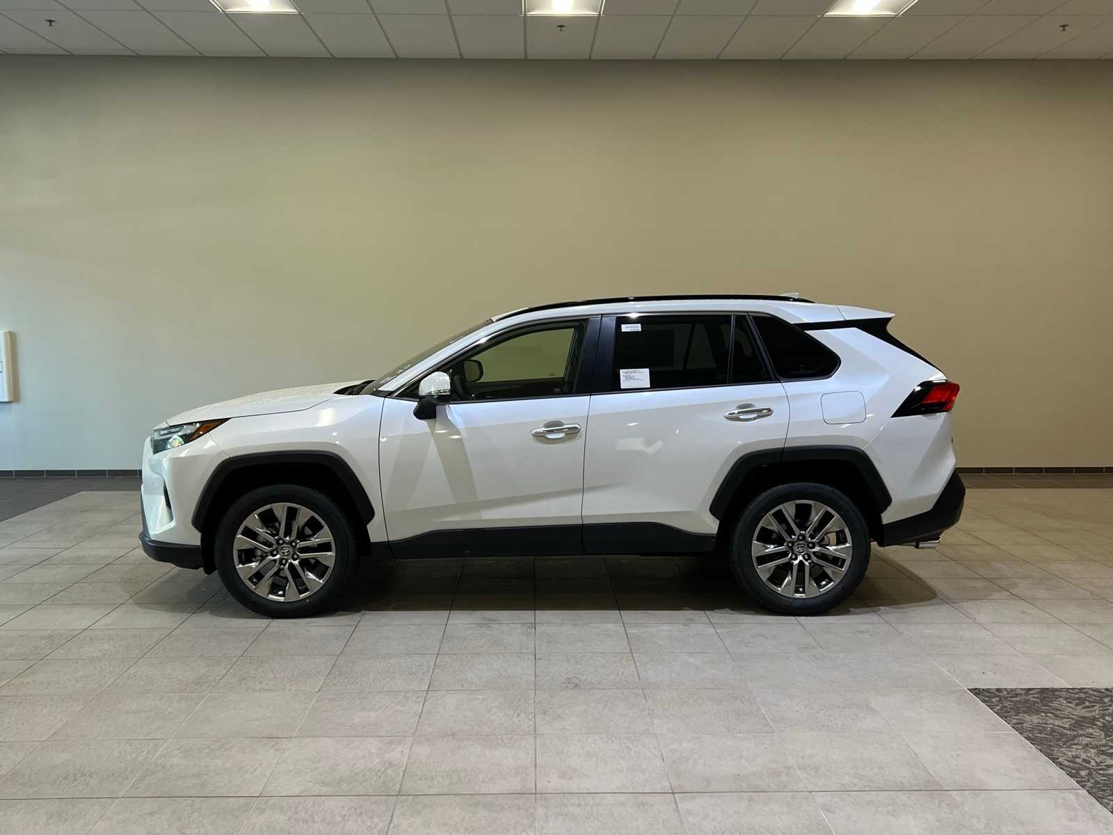 Thumbnail: 2025 Toyota RAV4 - 3