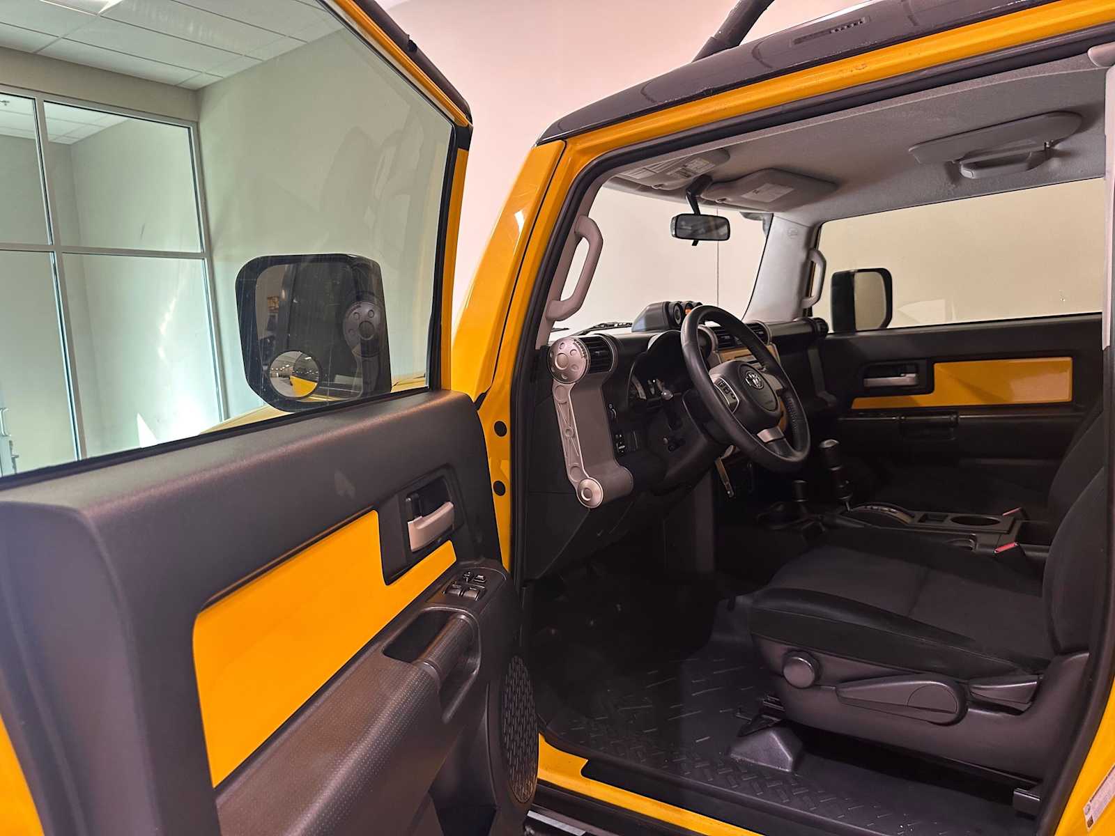 Thumbnail: 2008 Toyota FJ Cruiser - 20