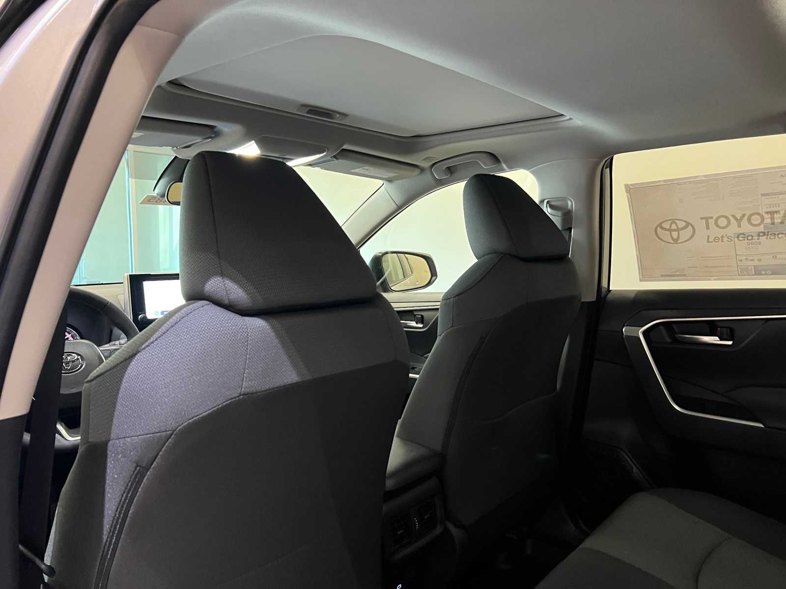 Thumbnail: 2025 Toyota RAV4 - 12