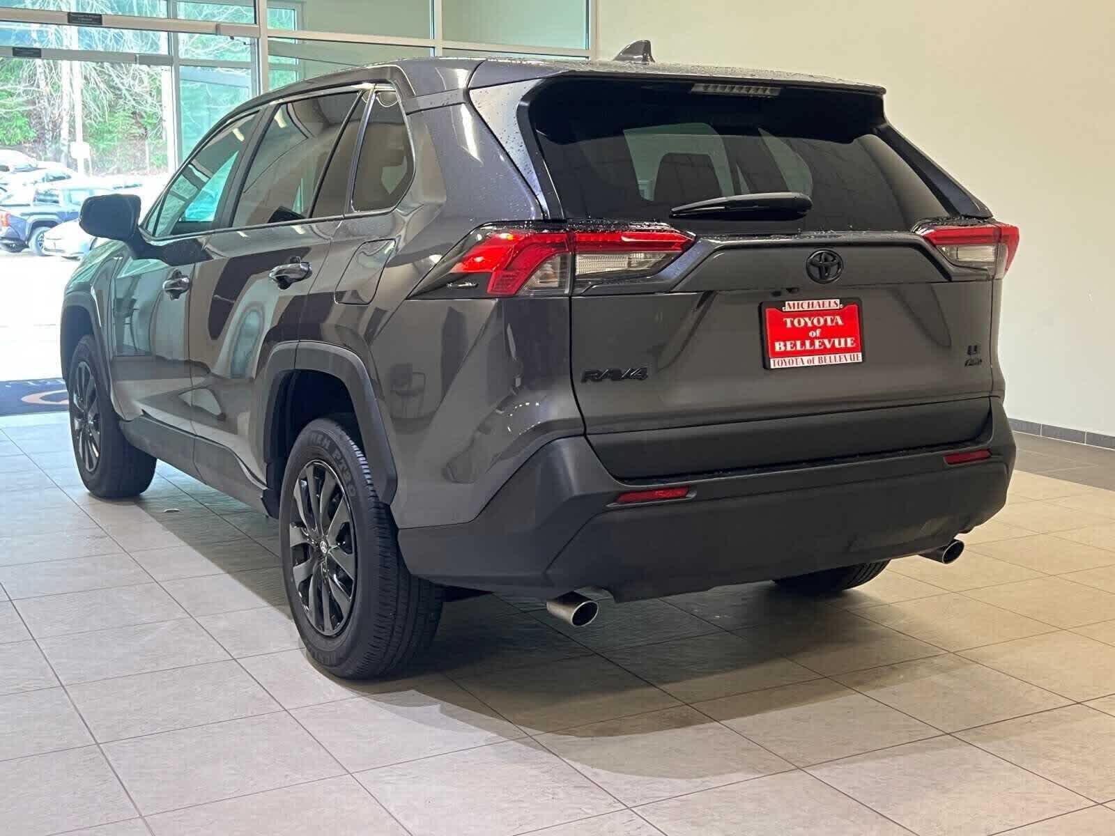 Thumbnail: 2023 Toyota RAV4 - 4