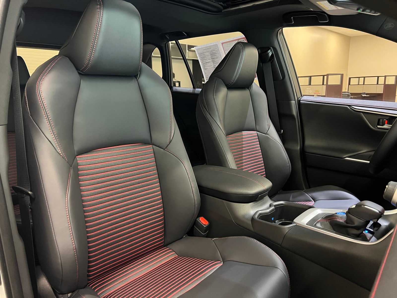 Thumbnail: 2025 Toyota RAV4 - 13