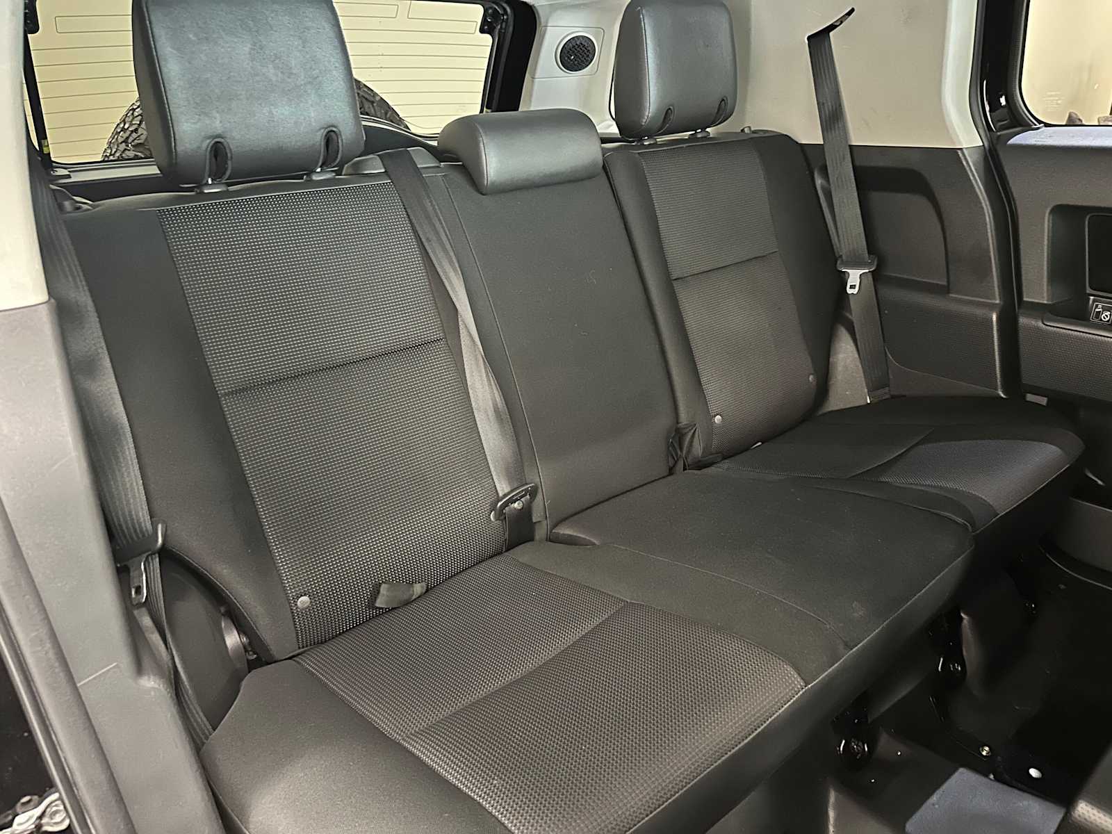 Thumbnail: 2014 Toyota FJ Cruiser - 23