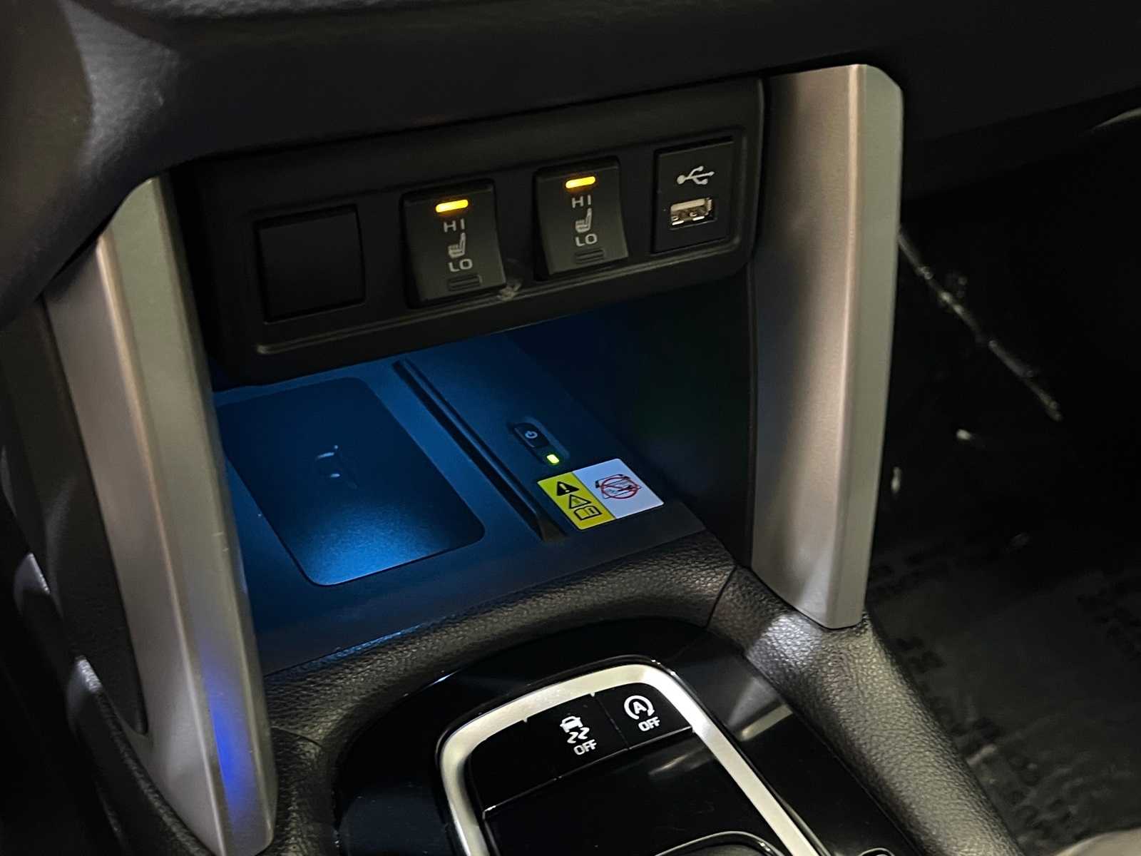 Thumbnail: 2022 Toyota Corolla Cross - 23