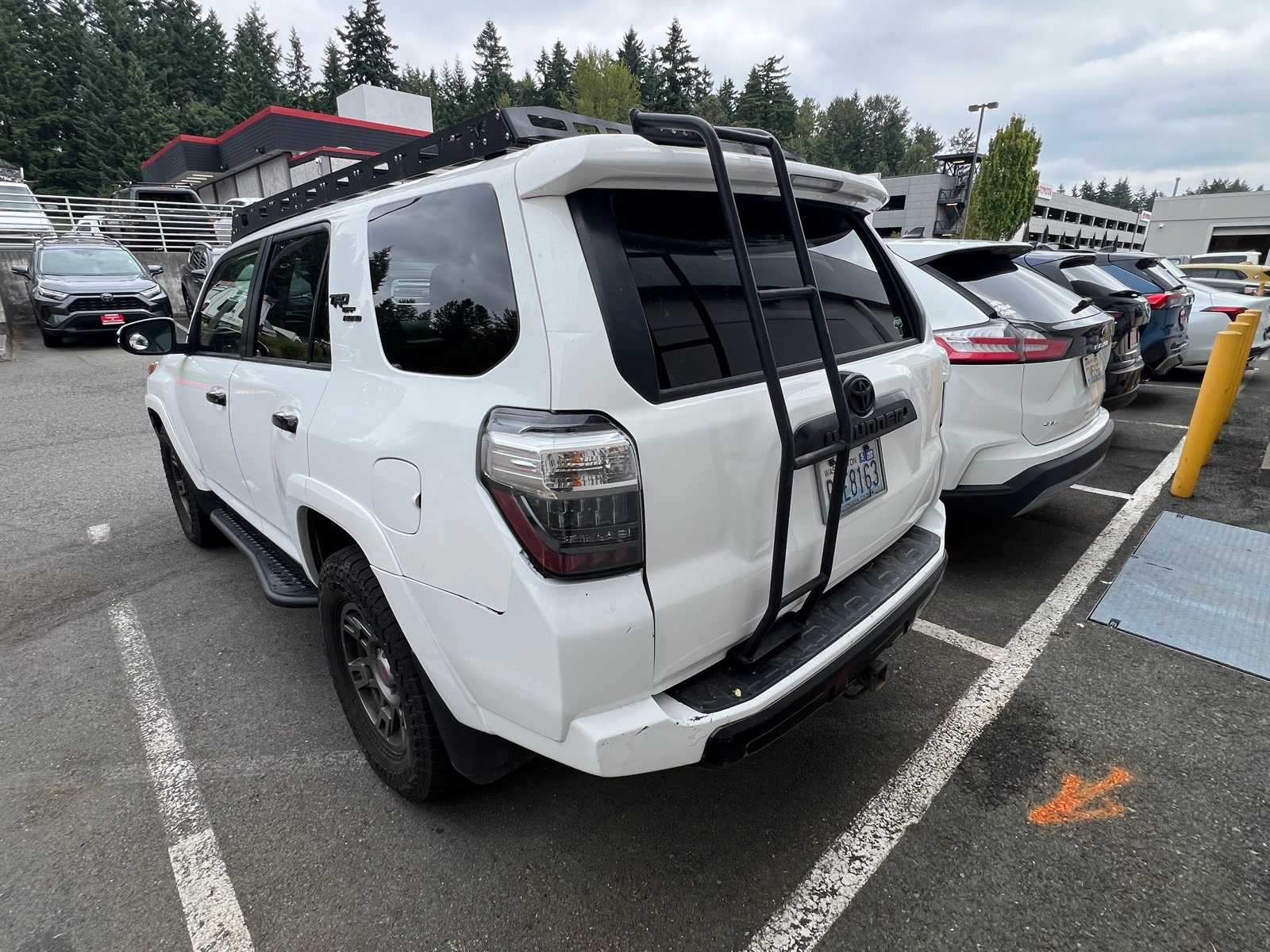 Thumbnail: 2018 Toyota 4Runner - 8