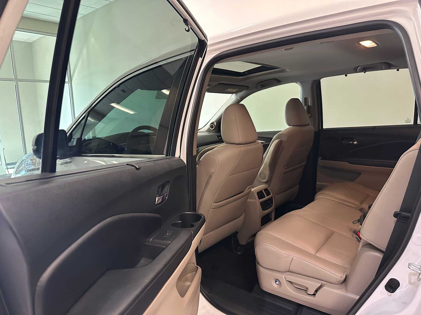 Thumbnail: 2022 Honda Pilot - 24