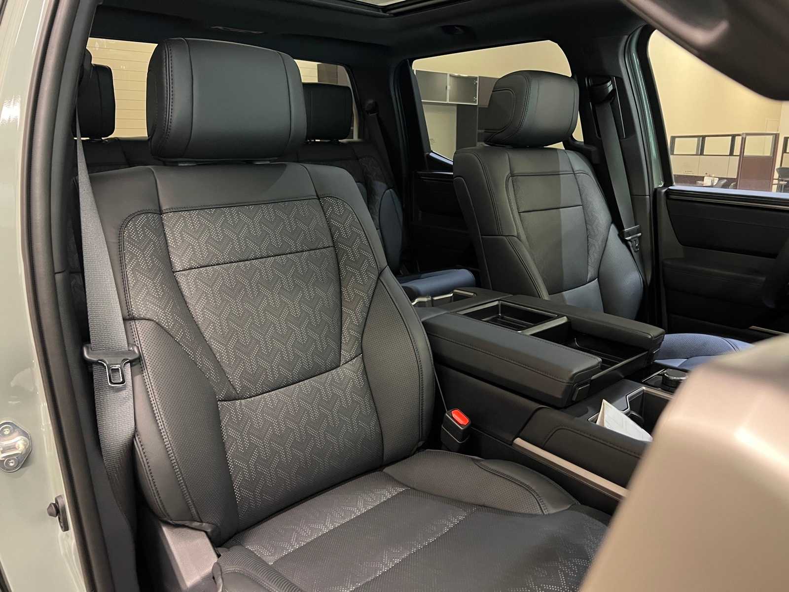 Thumbnail: 2025 Toyota Tundra - 14