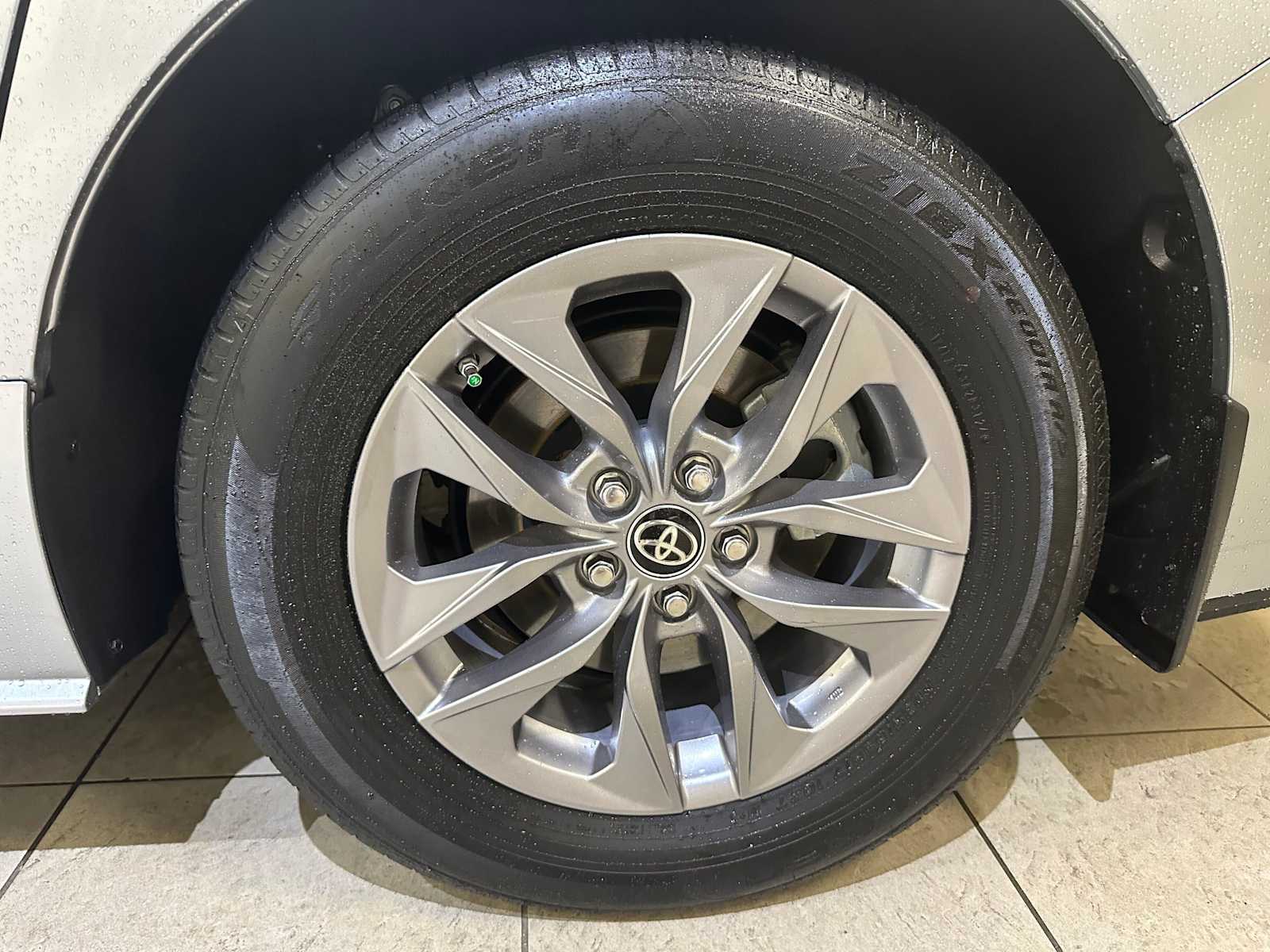 Thumbnail: 2025 Toyota Sienna - 8