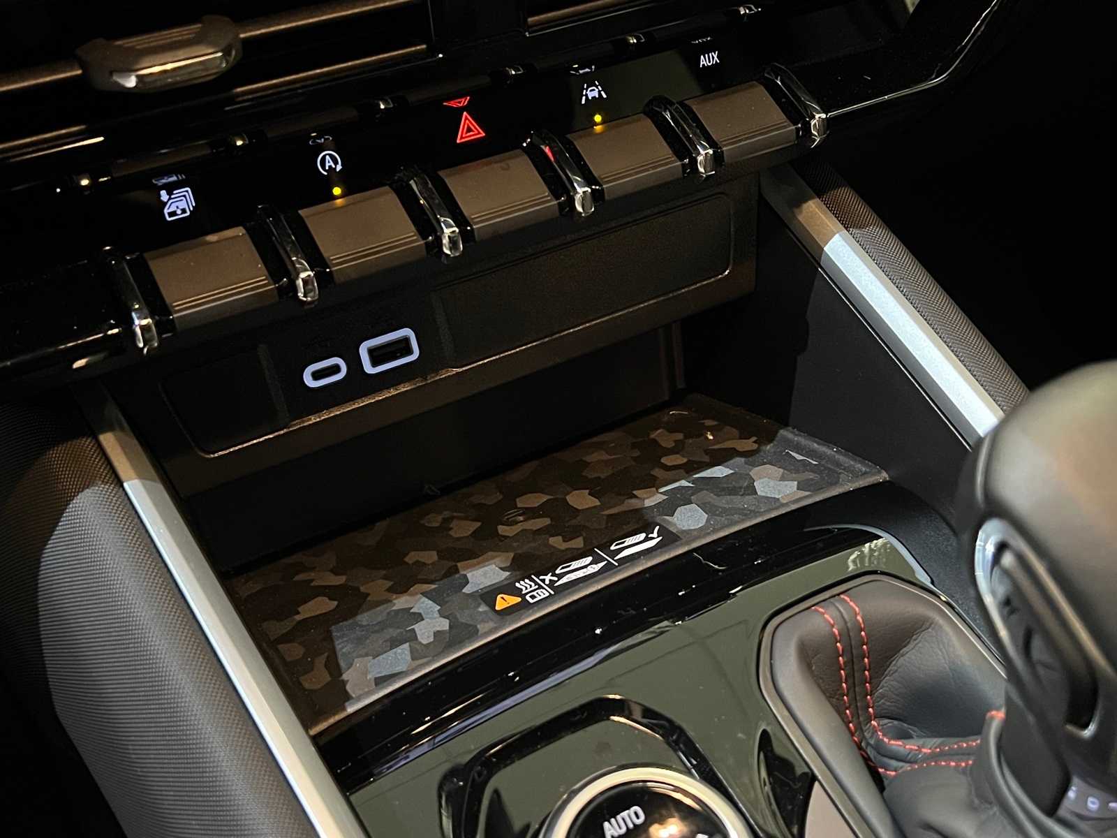 Thumbnail: 2024 Chevrolet Colorado - 27