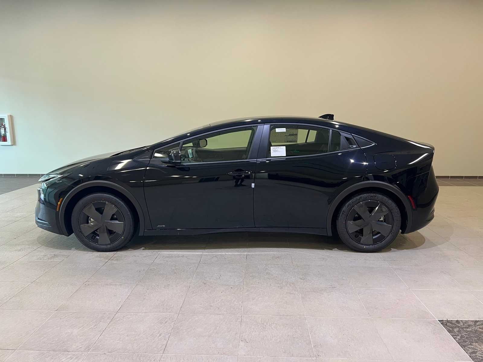 Thumbnail: 2026 Toyota Prius - 3