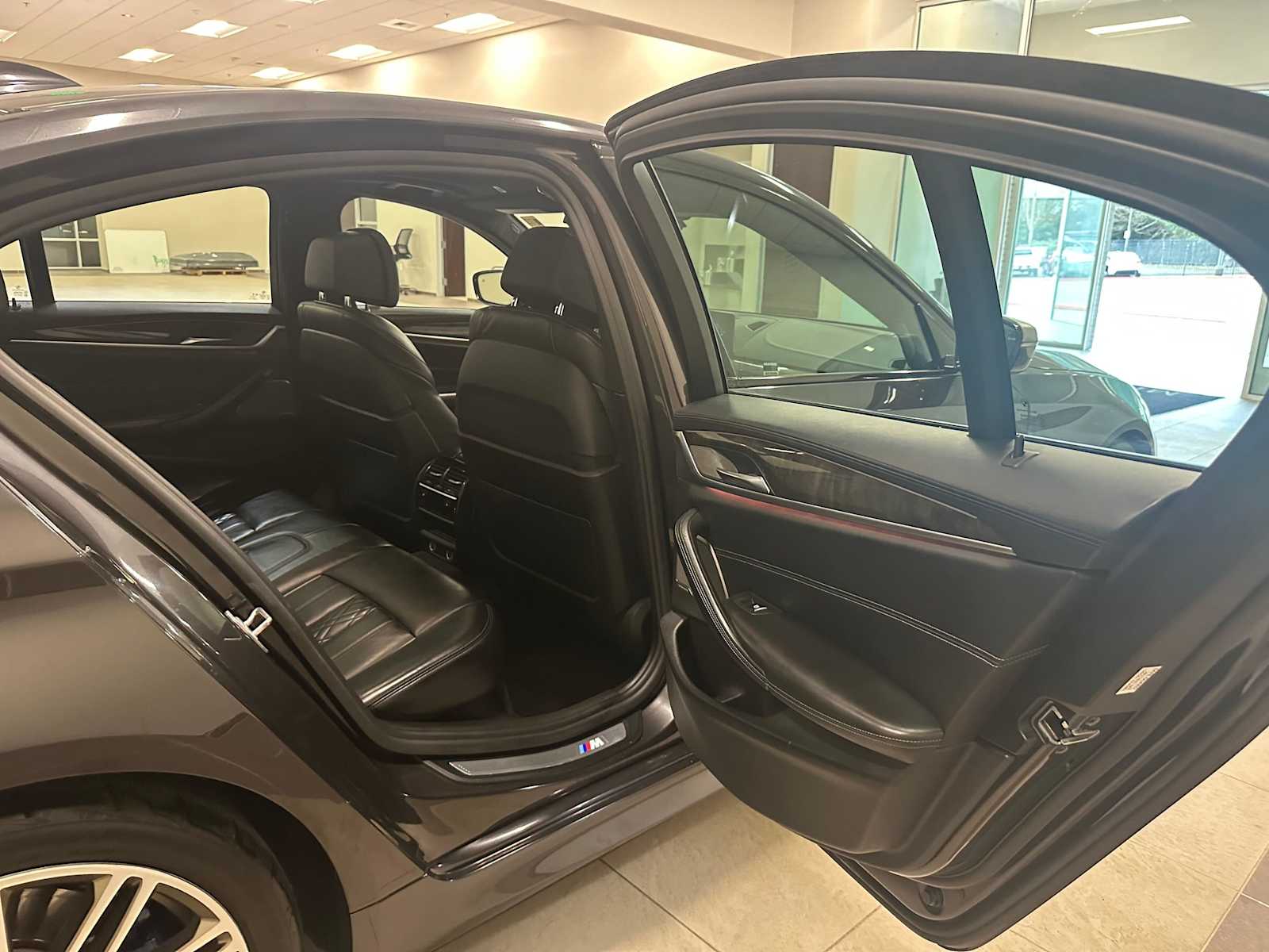 Thumbnail: 2018 BMW 5 Series - 27