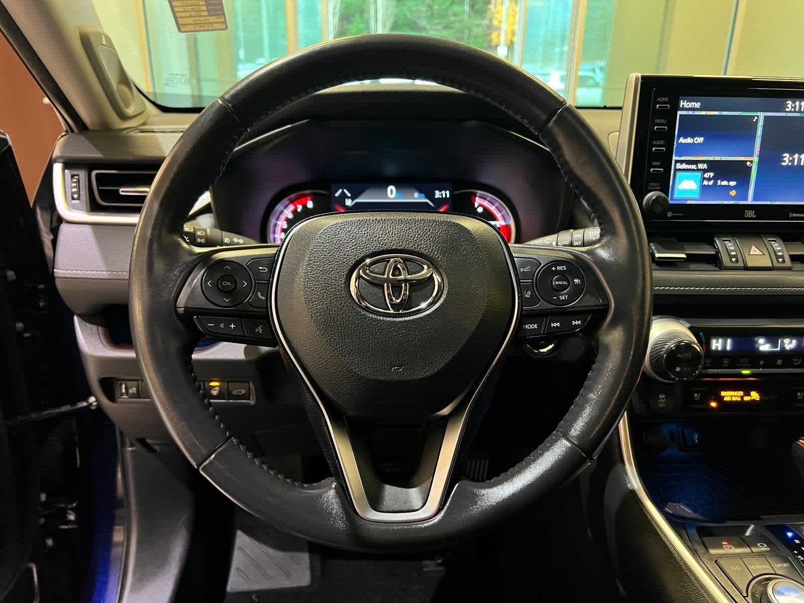 Thumbnail: 2021 Toyota RAV4 - 20