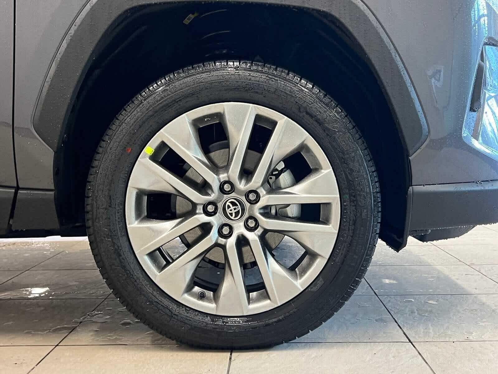 Thumbnail: 2025 Toyota RAV4 - 7