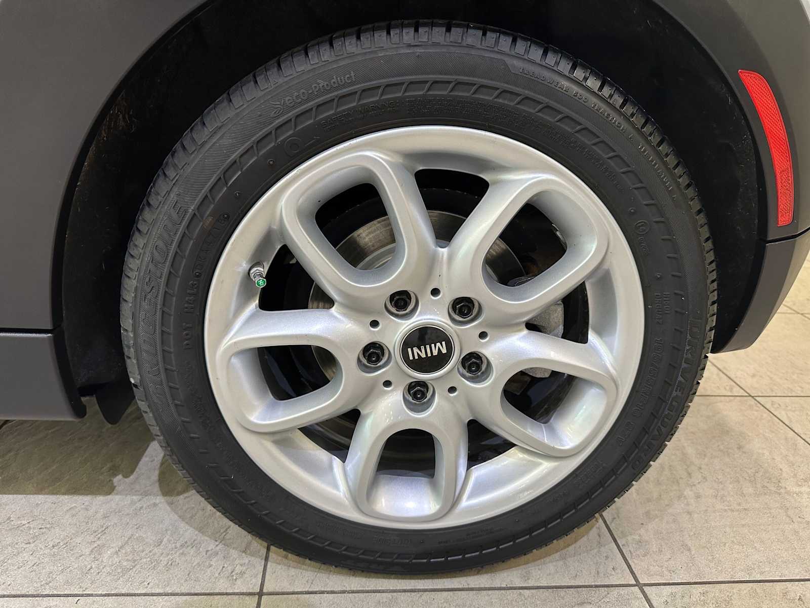 Thumbnail: 2014 MINI Cooper Hardtop - 8