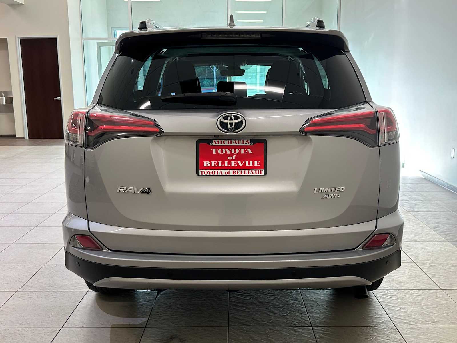 Thumbnail: 2018 Toyota RAV4 - 5