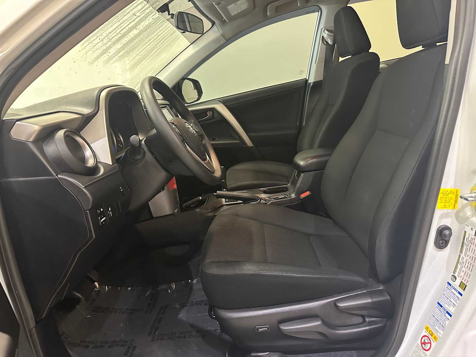 Thumbnail: 2016 Toyota RAV4 - 21