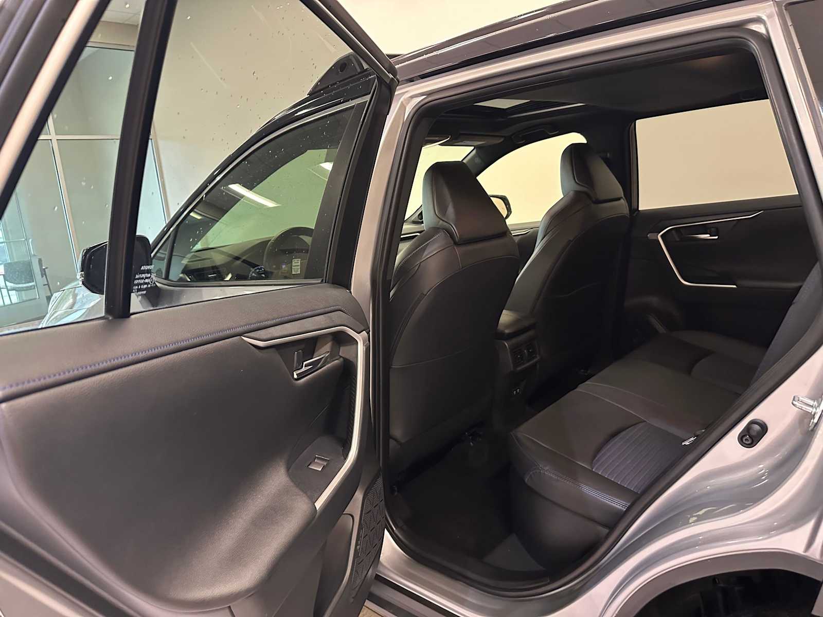 Thumbnail: 2019 Toyota RAV4 - 24