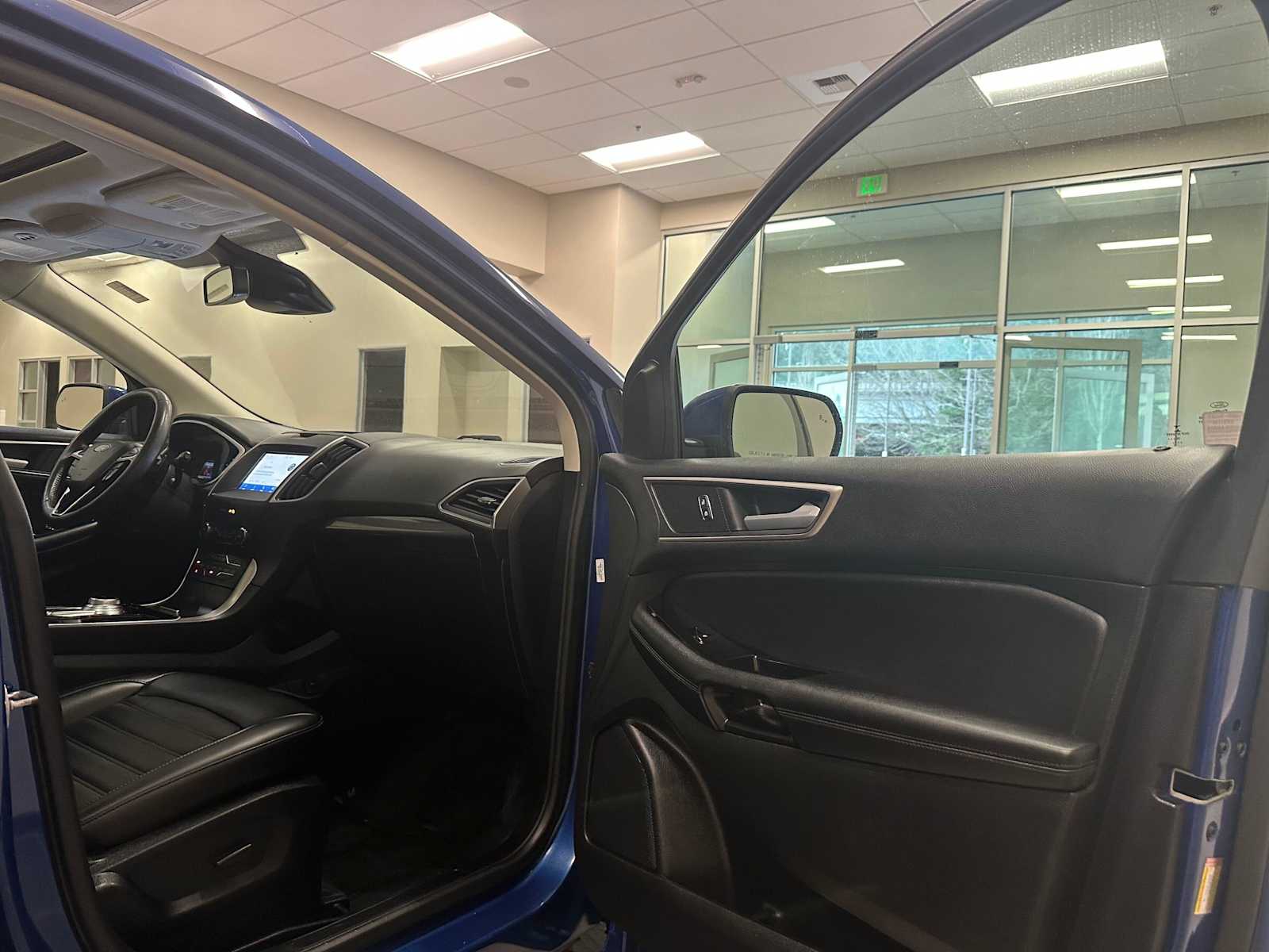 Thumbnail: 2020 Ford Edge - 30