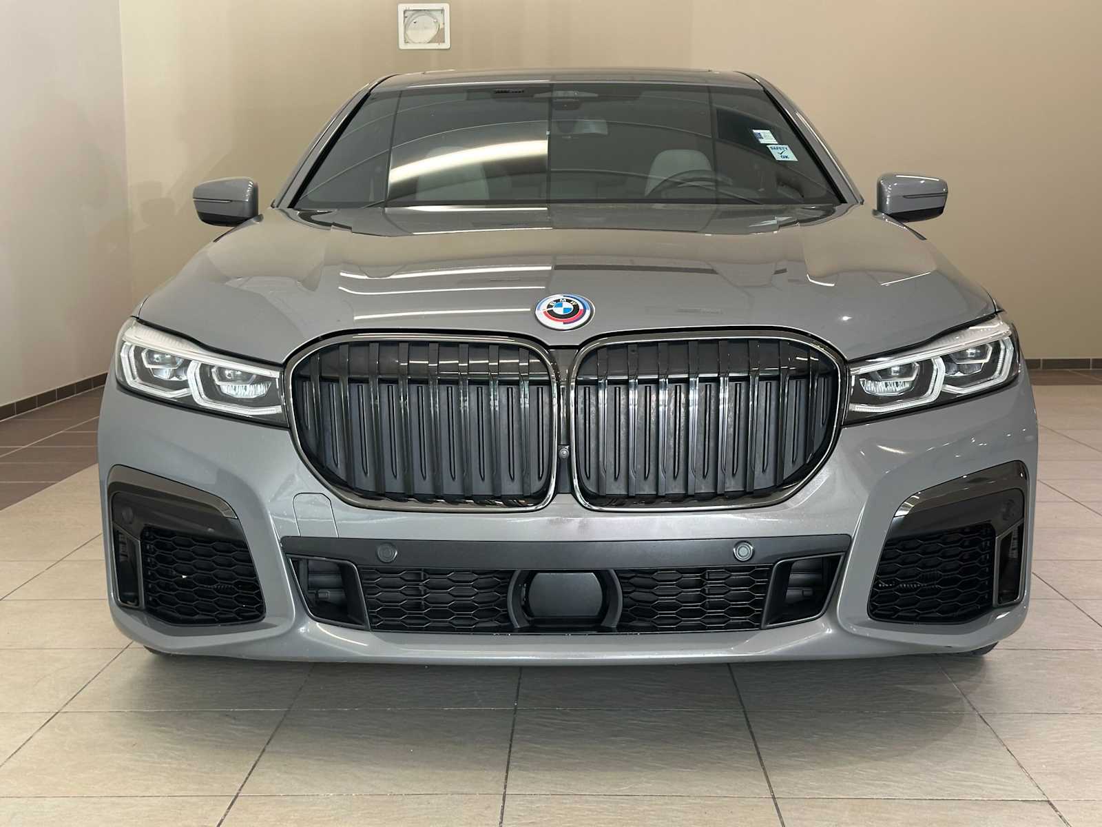 Thumbnail: 2021 BMW 7 Series - 7