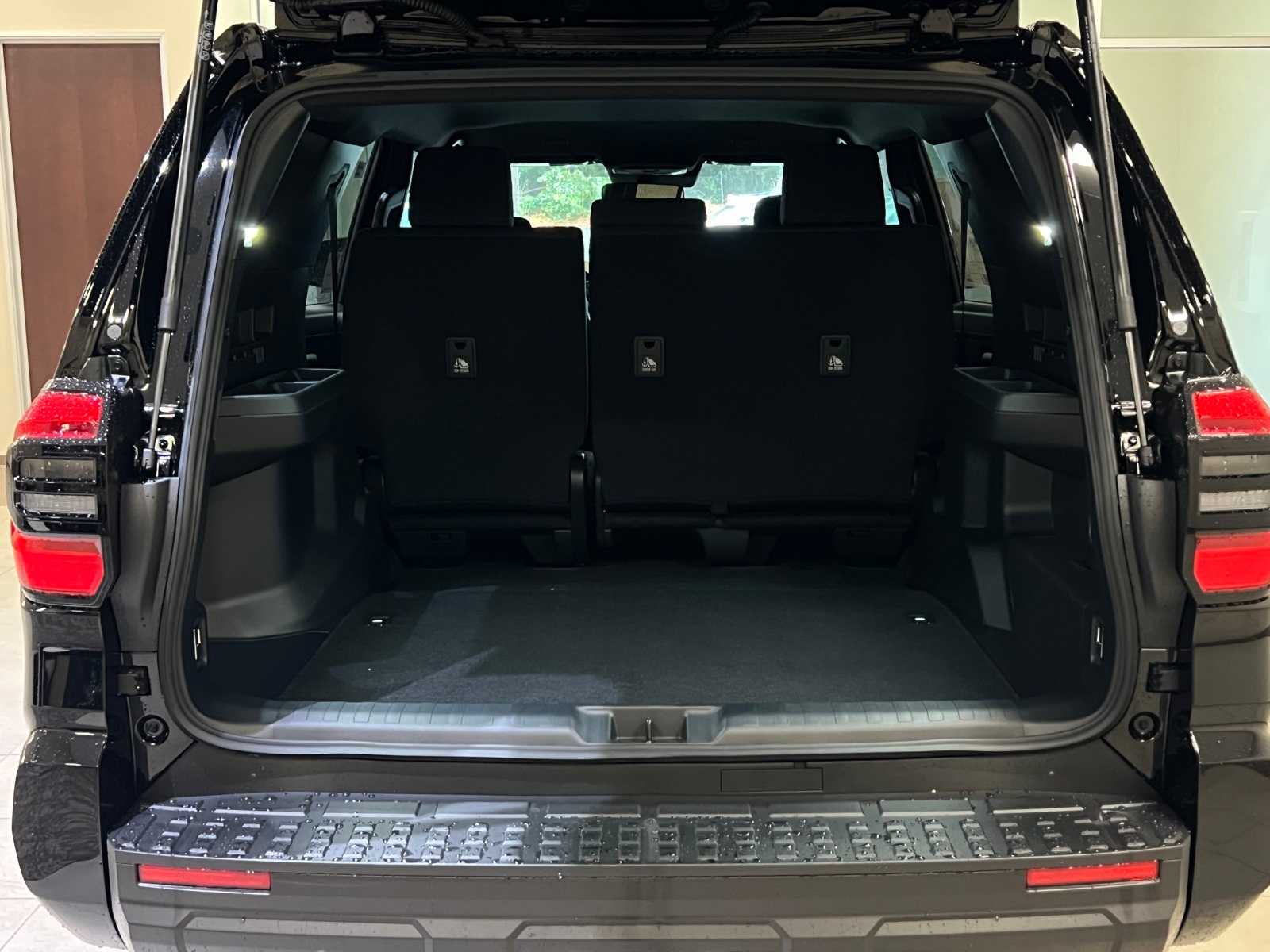 Thumbnail: 2025 Toyota 4Runner - 29