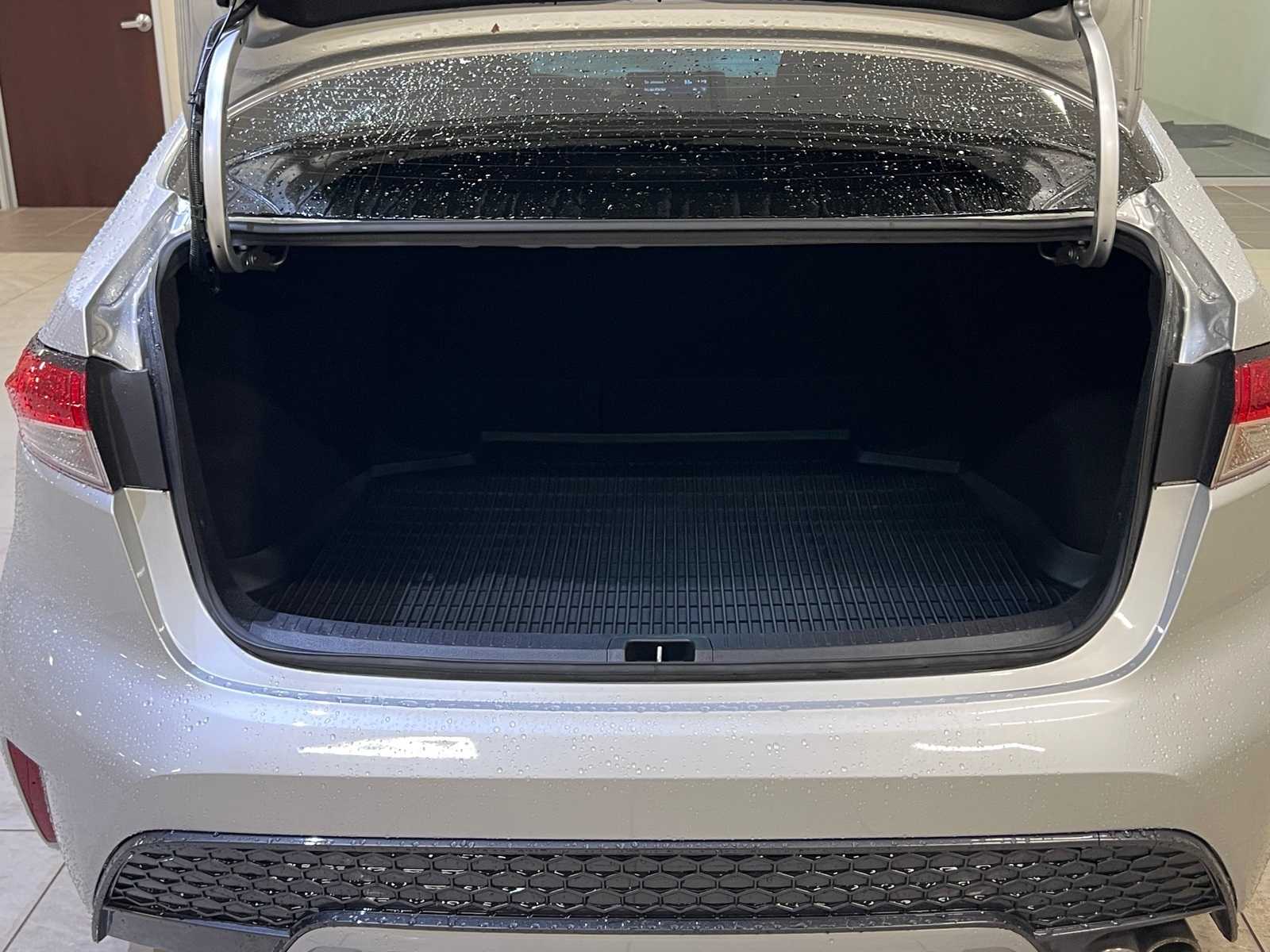 Thumbnail: 2022 Toyota Corolla - 29