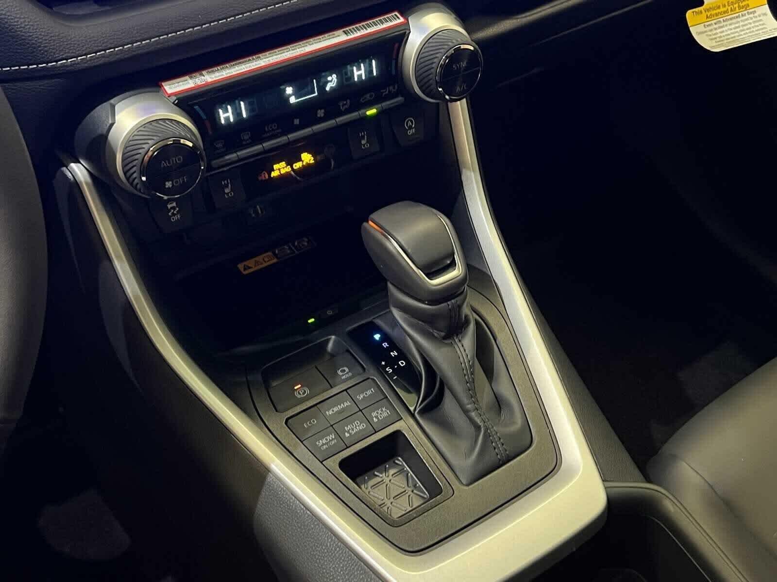 Thumbnail: 2025 Toyota RAV4 - 23