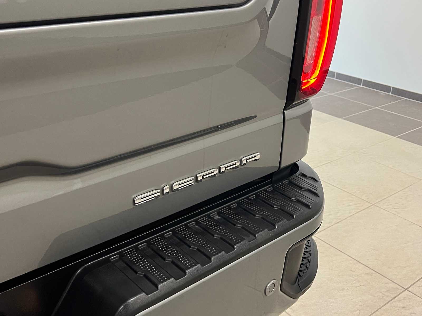 Thumbnail: 2023 GMC Sierra 1500 - 6