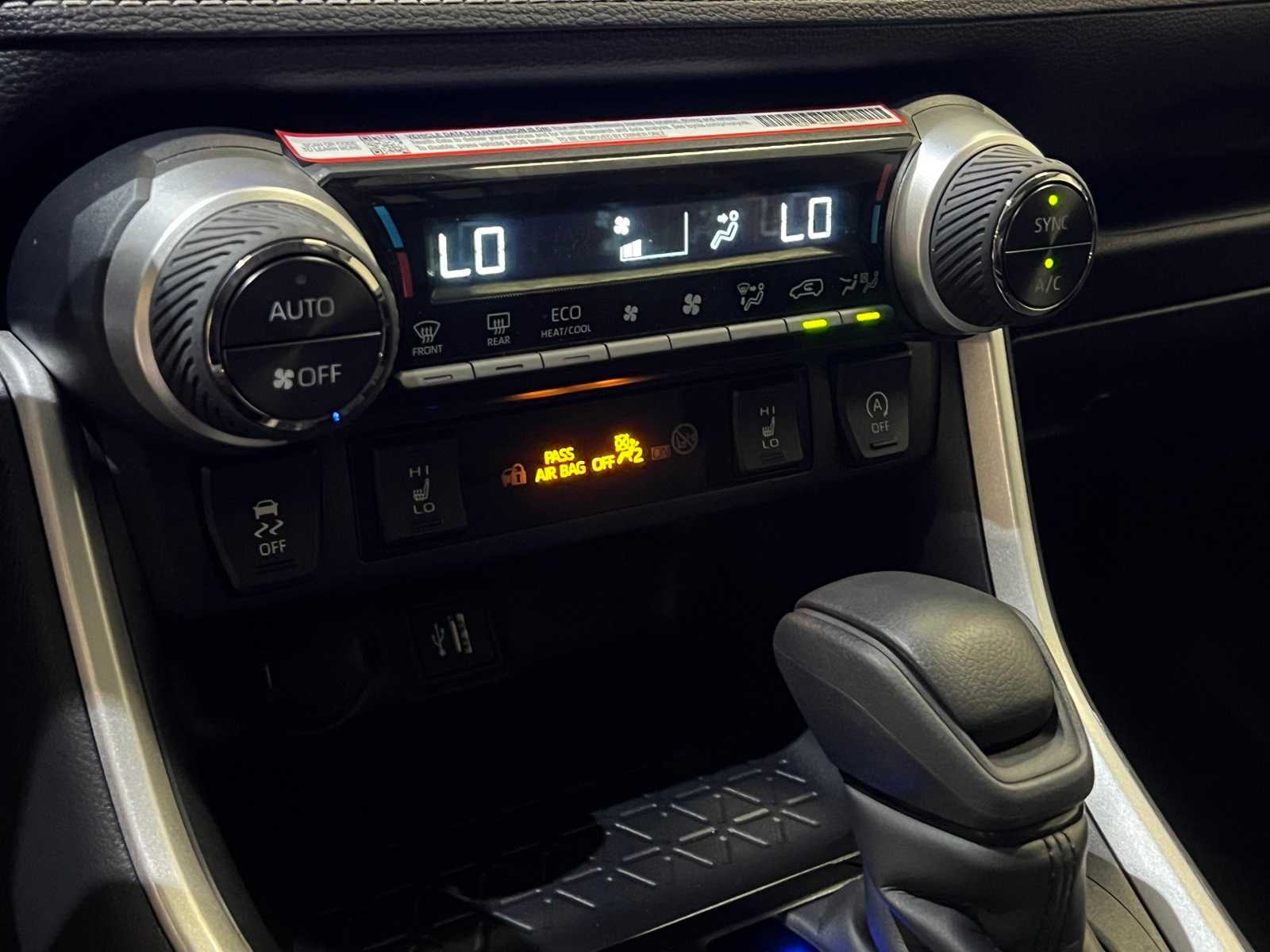Thumbnail: 2025 Toyota RAV4 - 25