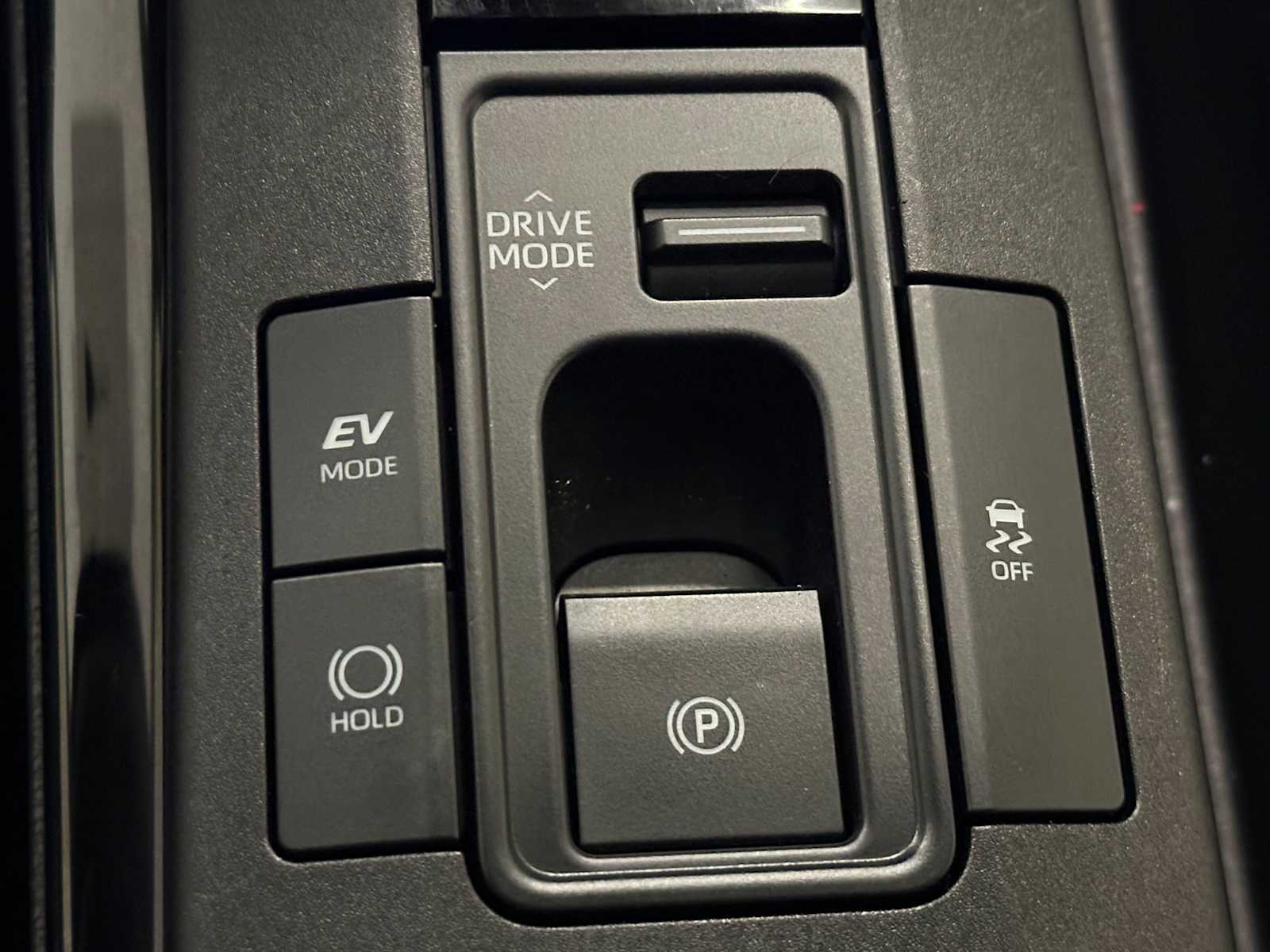 Thumbnail: 2024 Toyota Prius - 17