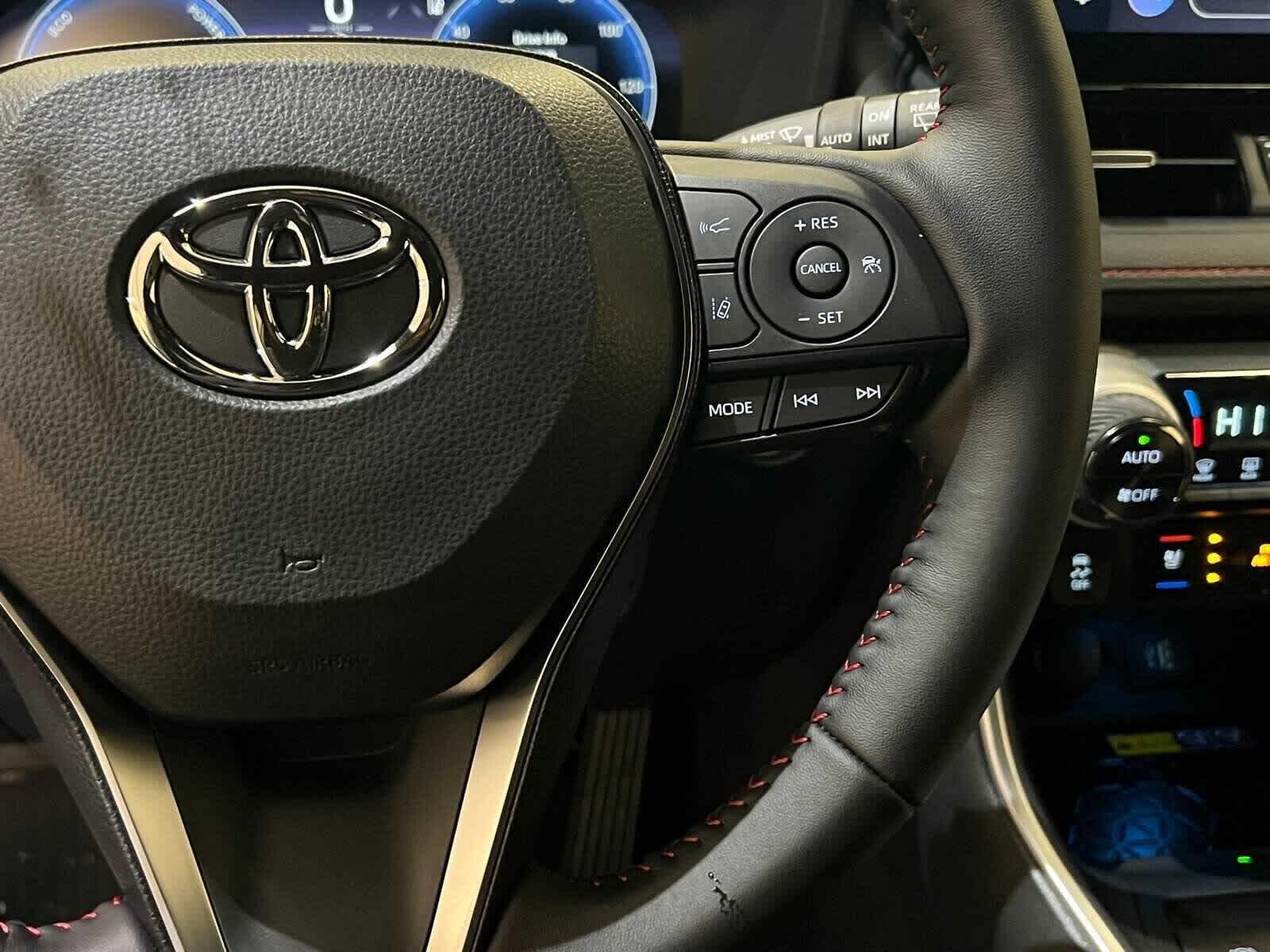 Thumbnail: 2025 Toyota RAV4 - 20