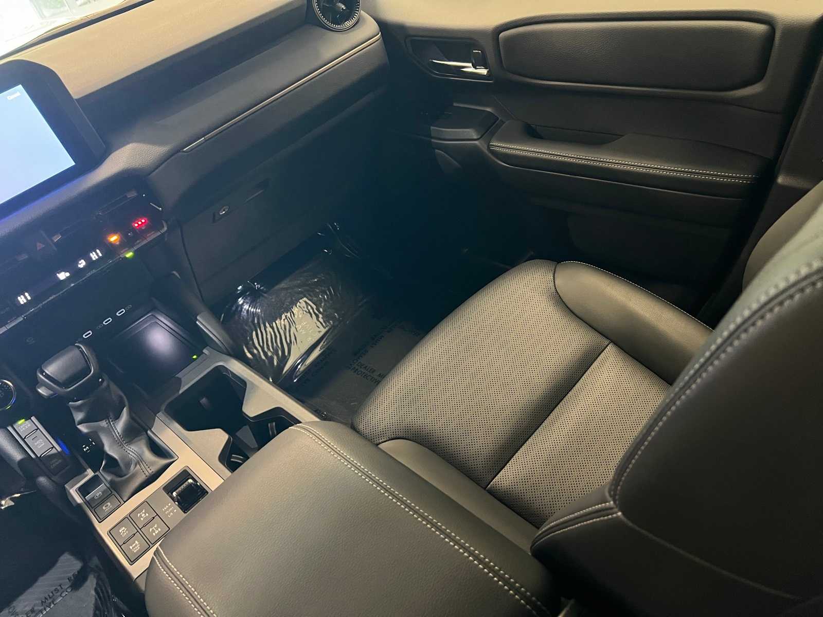 Thumbnail: 2024 Toyota Land Cruiser - 11