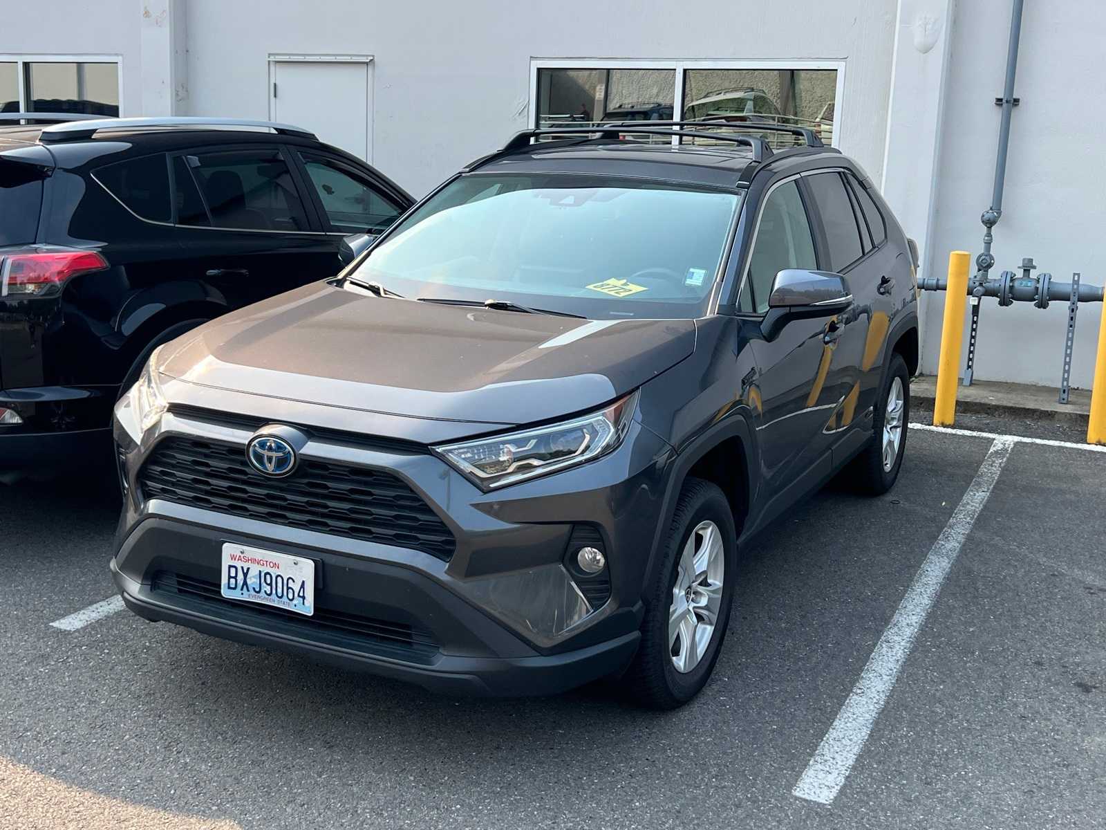 Thumbnail: 2021 Toyota RAV4 - 1