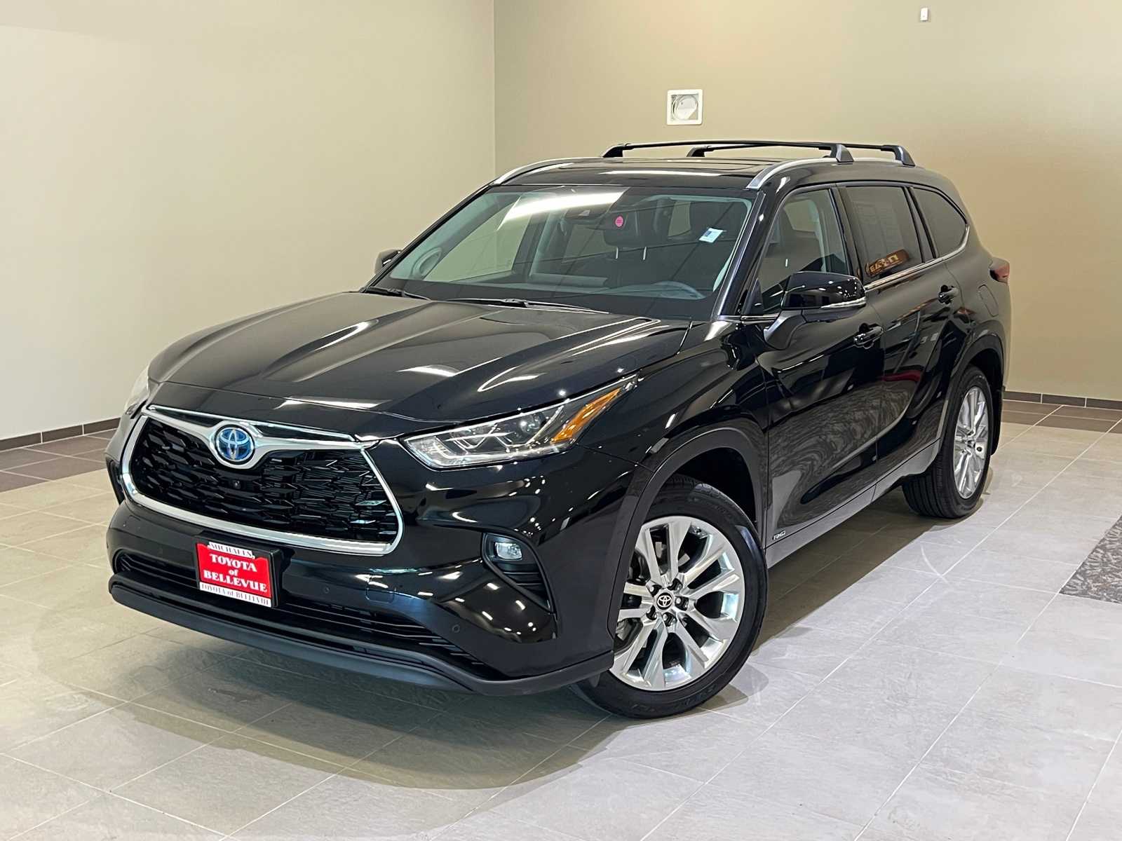 2023 Toyota Highlander Limited -
                  Bellevue, WA