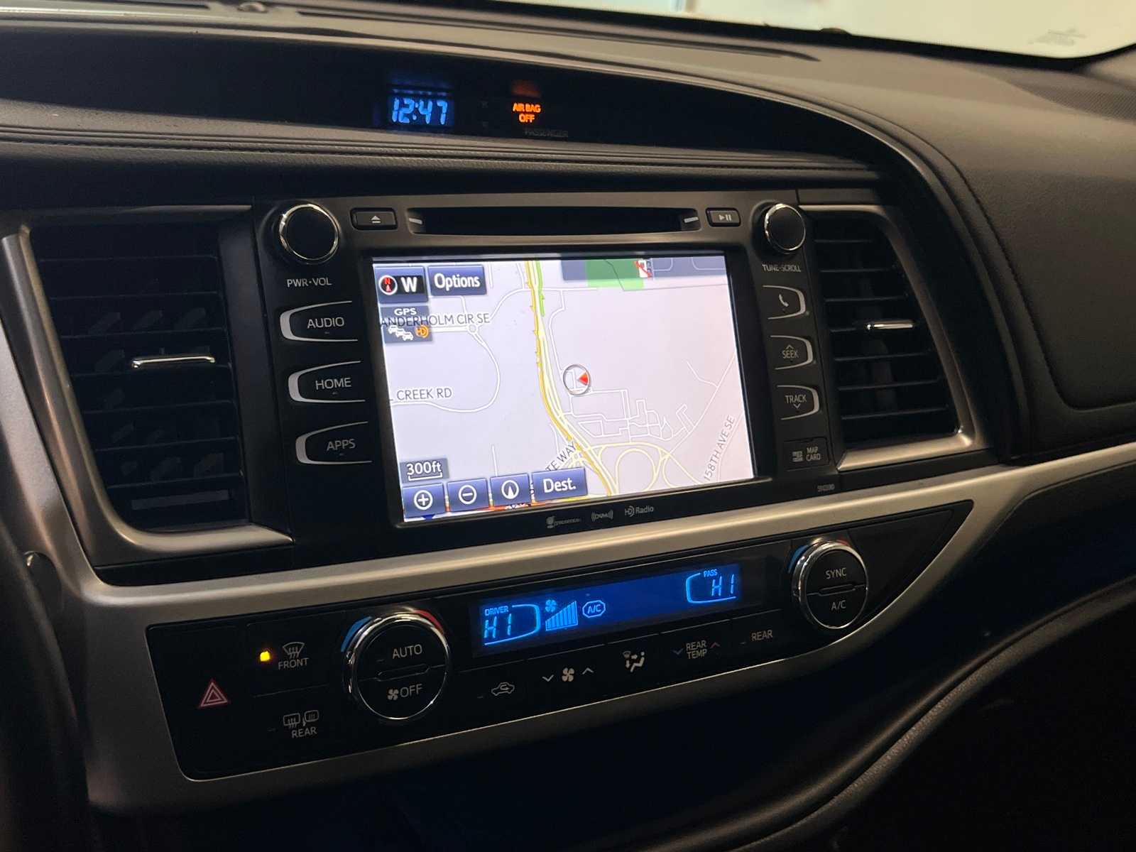 Thumbnail: 2019 Toyota Highlander - 25