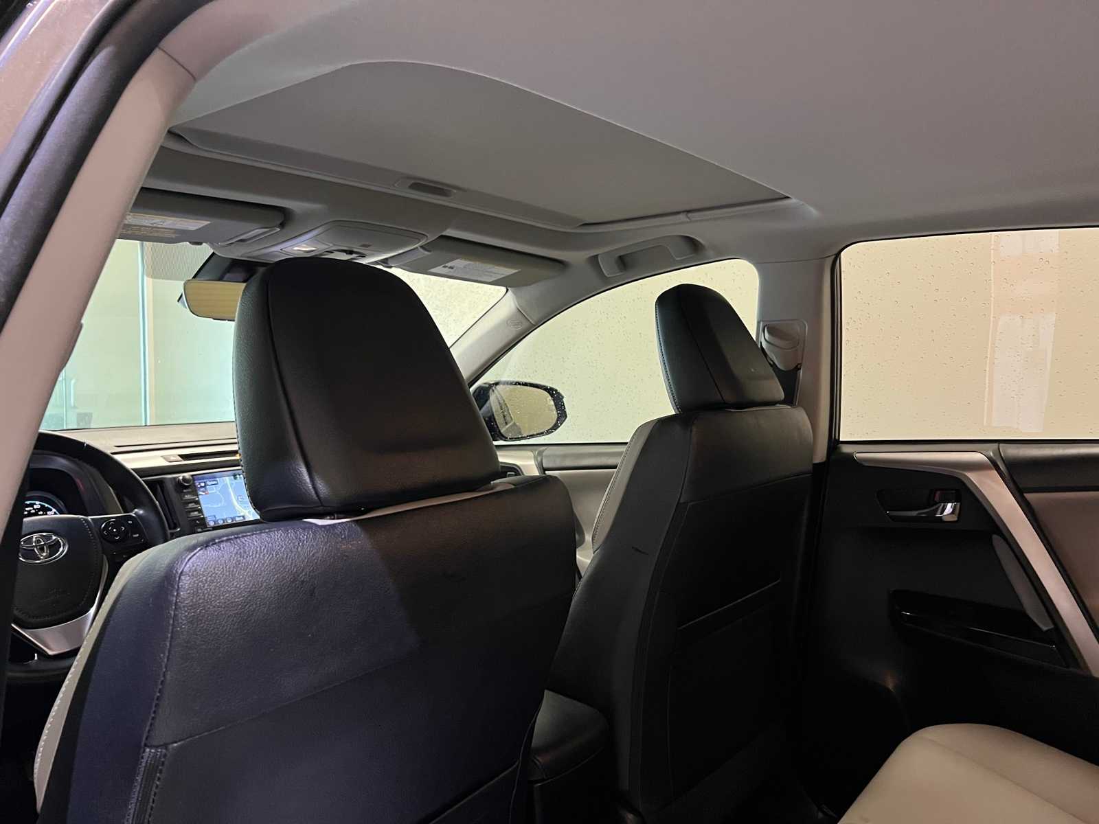 Thumbnail: 2017 Toyota RAV4 - 12