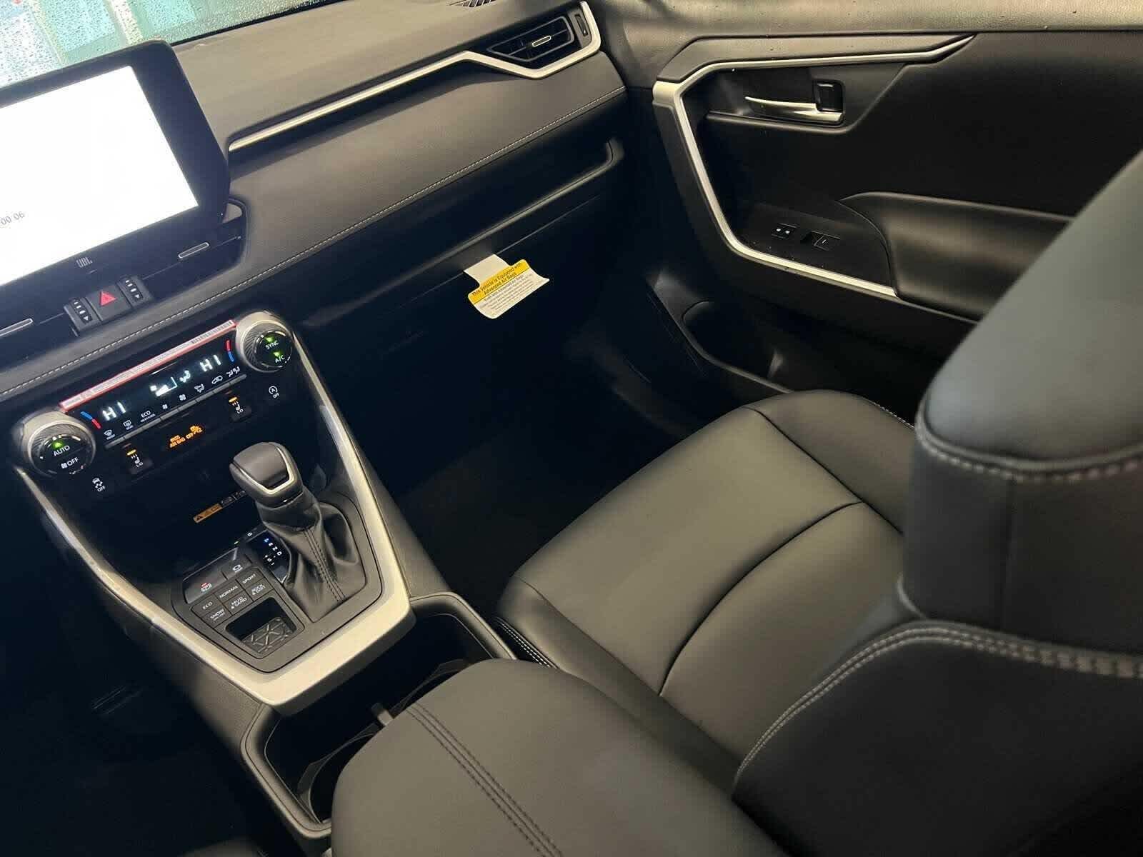 Thumbnail: 2025 Toyota RAV4 - 11