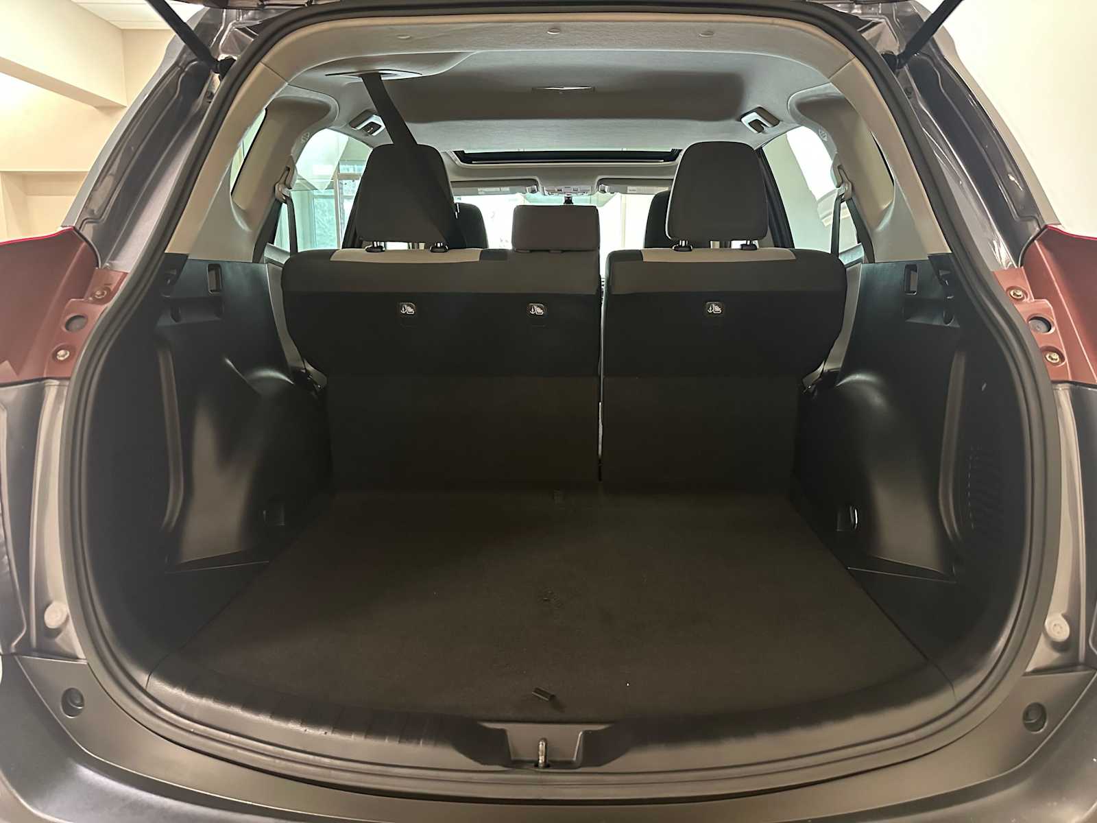 Thumbnail: 2014 Toyota RAV4 - 29